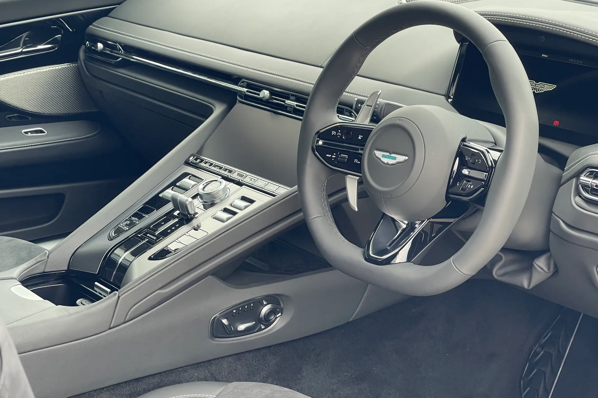 Aston Martin DB12 thumbnail image number 3