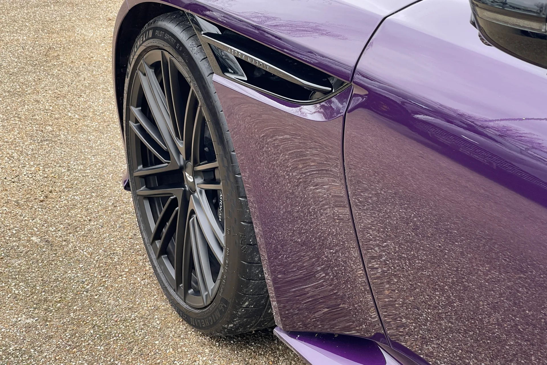 Aston Martin DB12 thumbnail image number 9