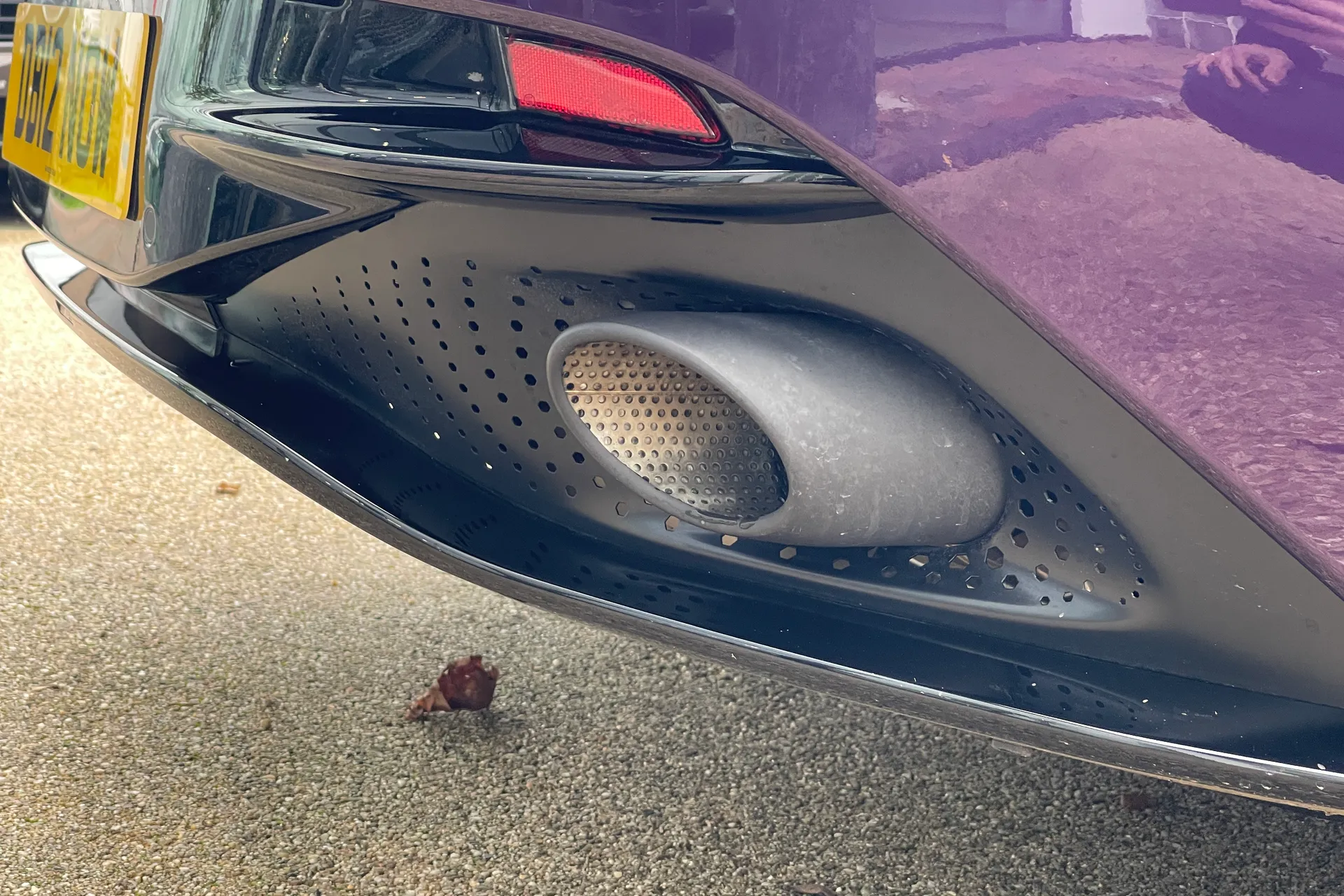 Aston Martin DB12 thumbnail image number 34