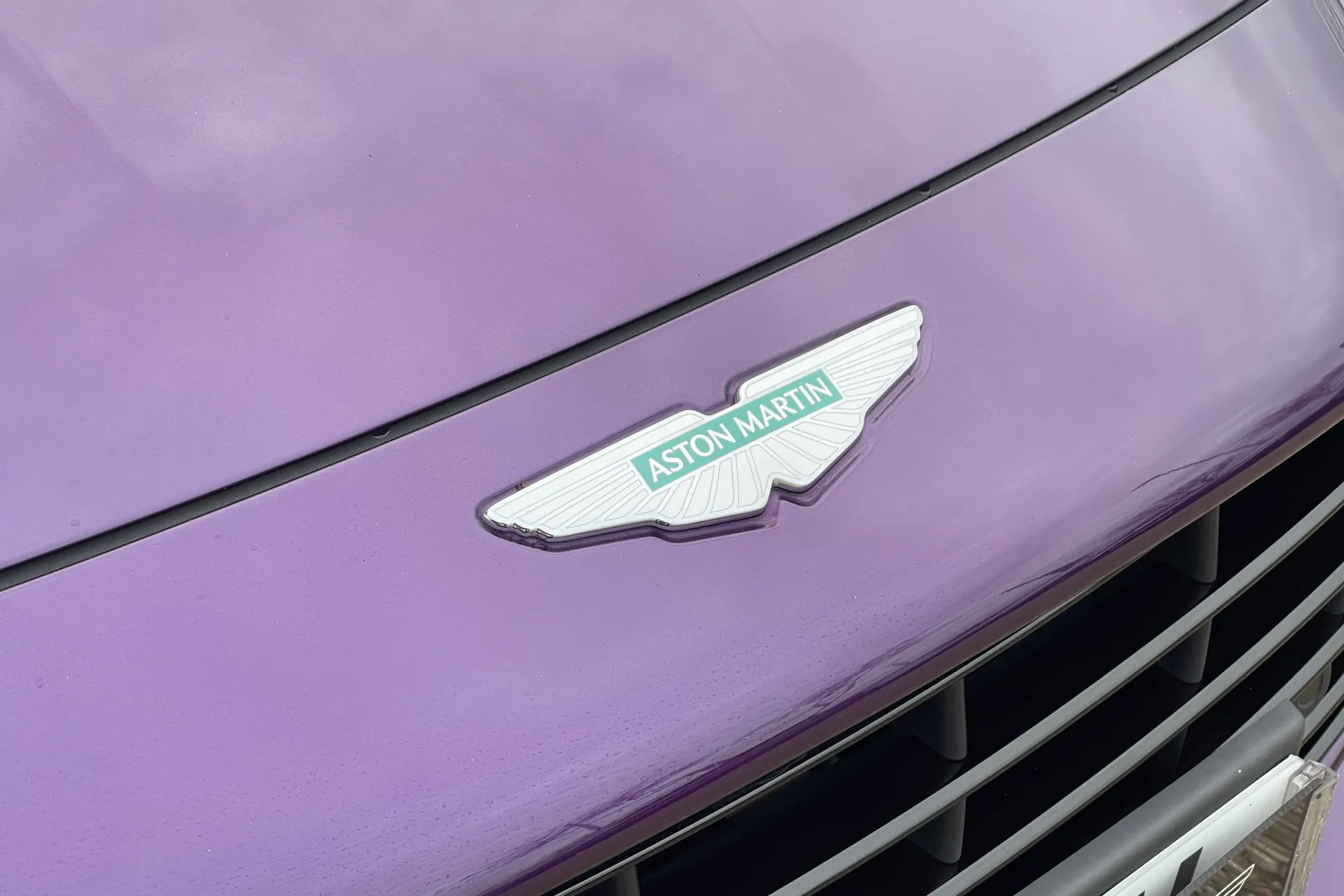 Aston Martin DB12 thumbnail image number 28