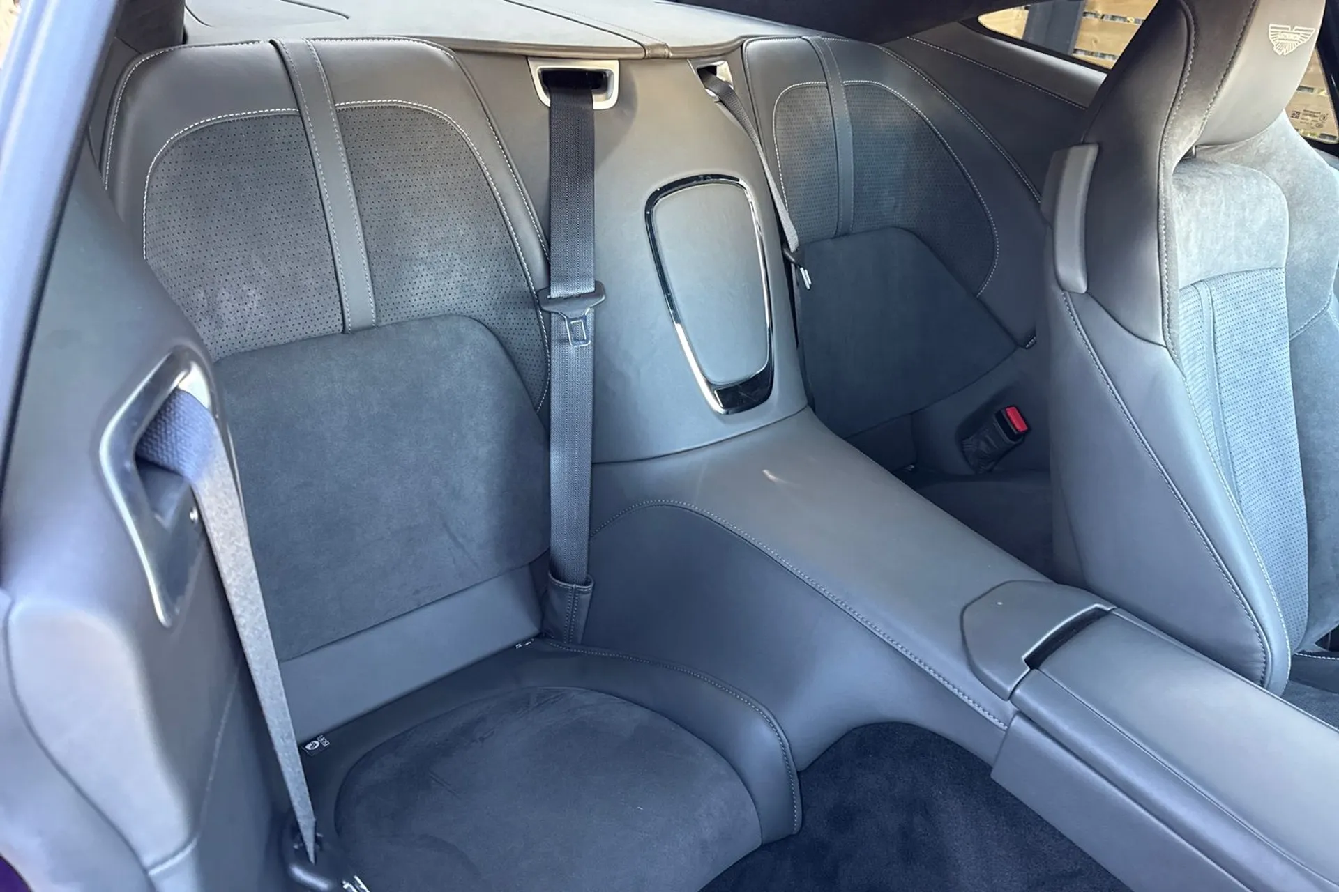 Aston Martin DB12 thumbnail image number 26