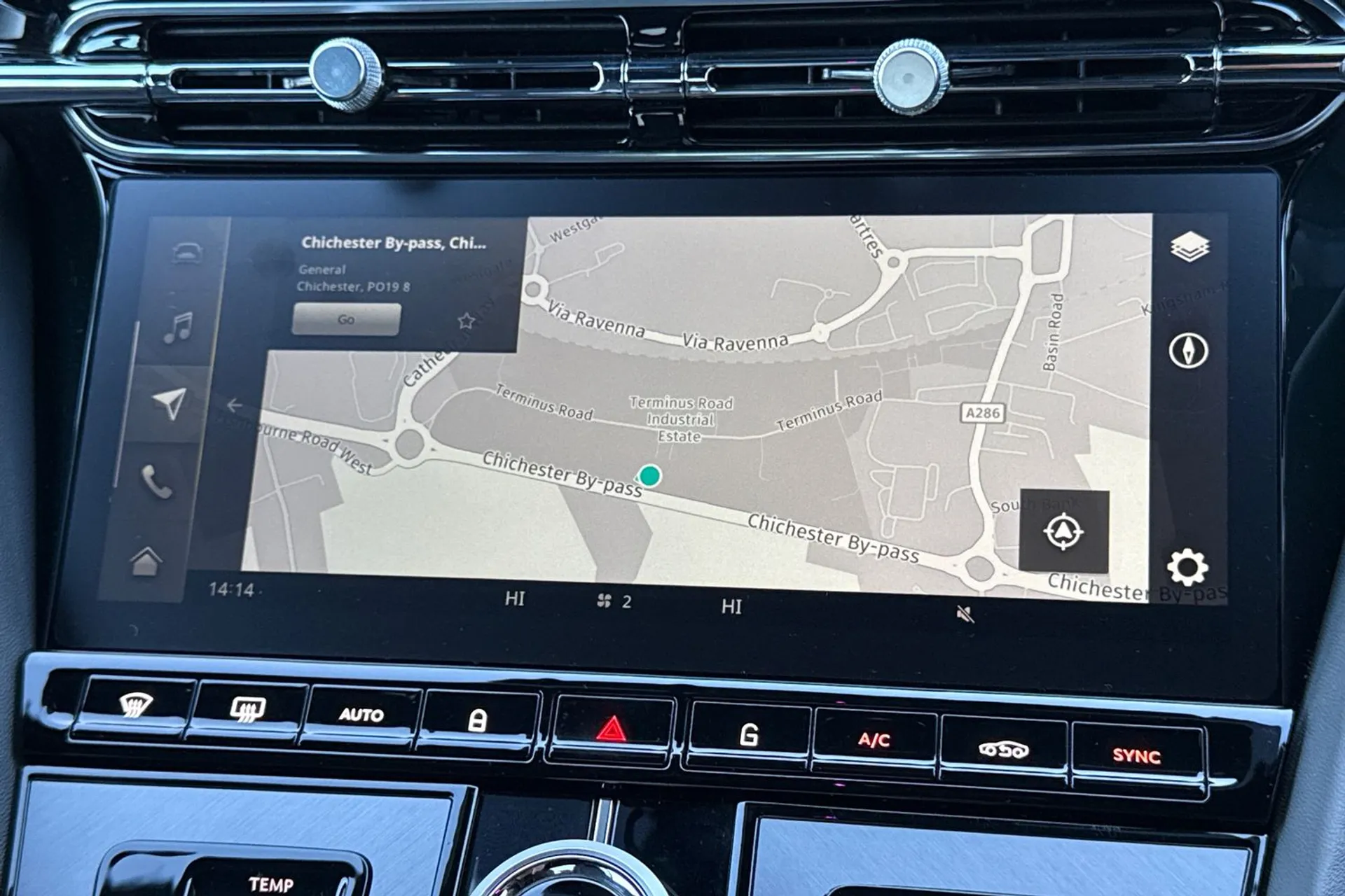 Aston Martin DB12 thumbnail image number 4