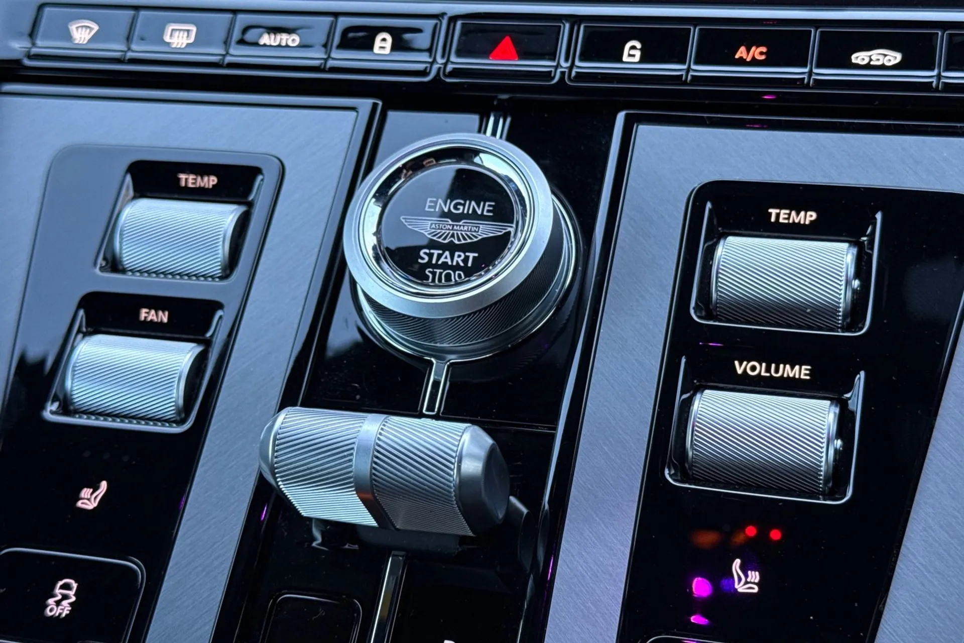 Aston Martin DB12 thumbnail image number 48