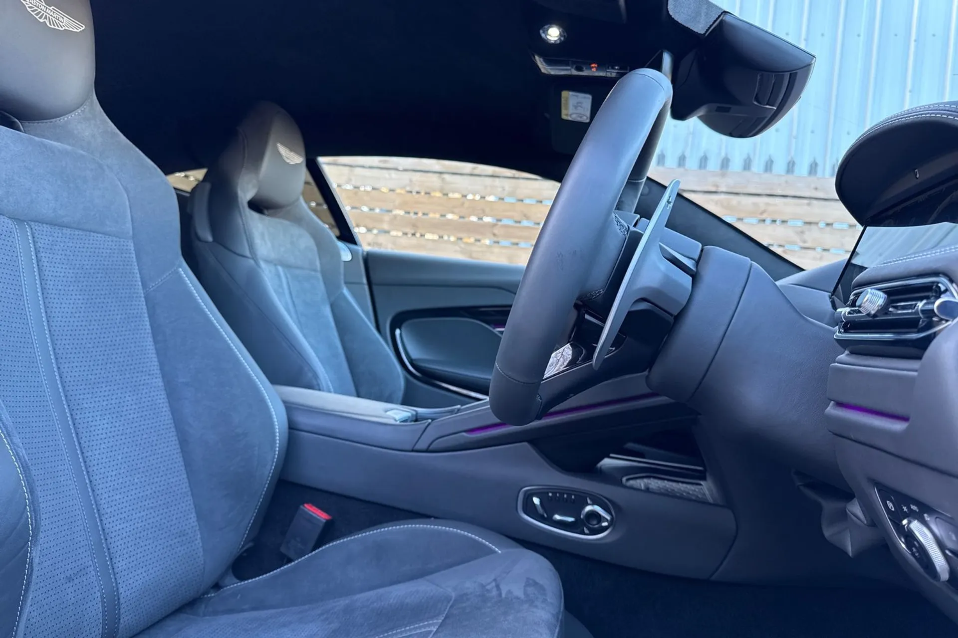 Aston Martin DB12 thumbnail image number 30