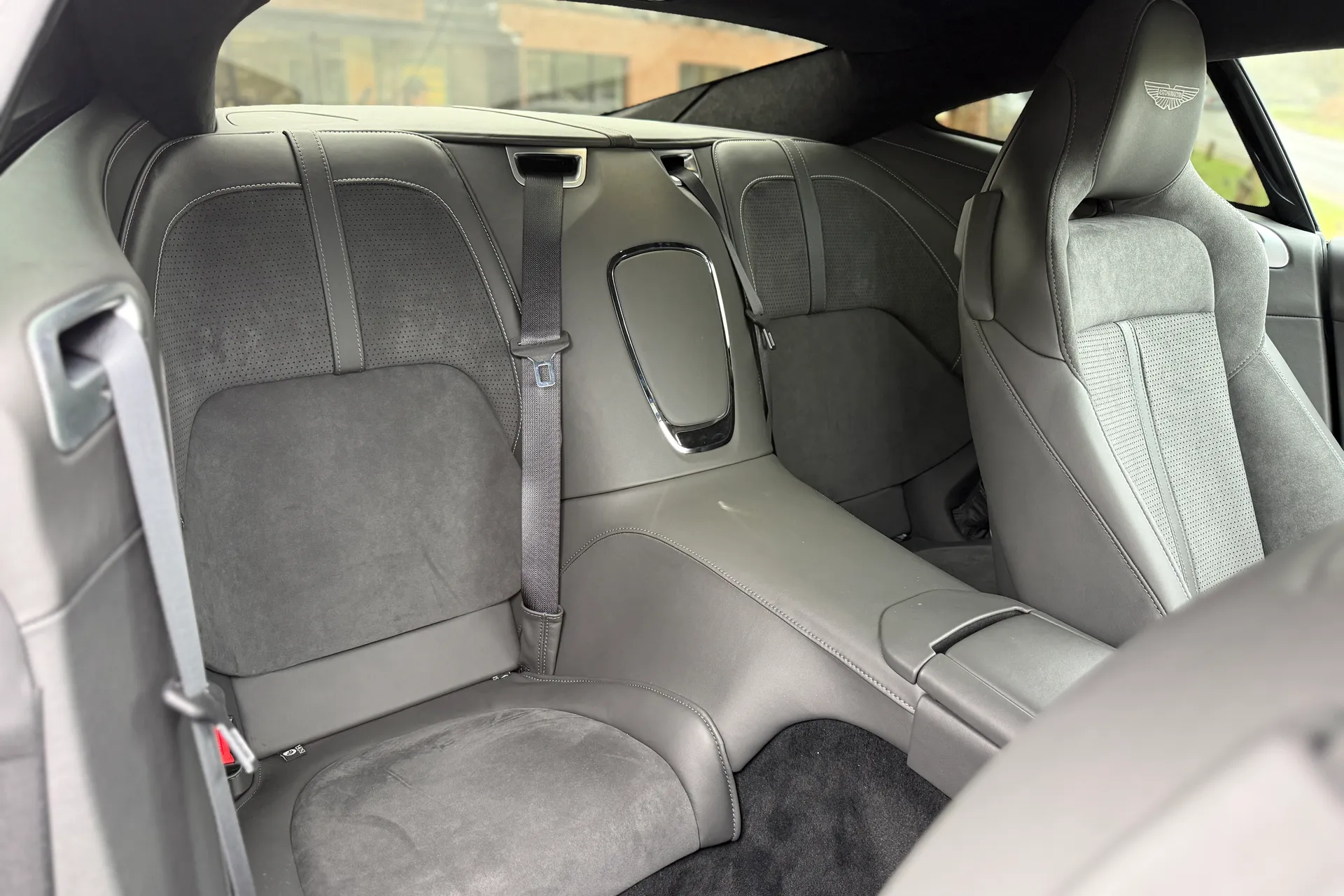 Aston Martin DB12 thumbnail image number 12