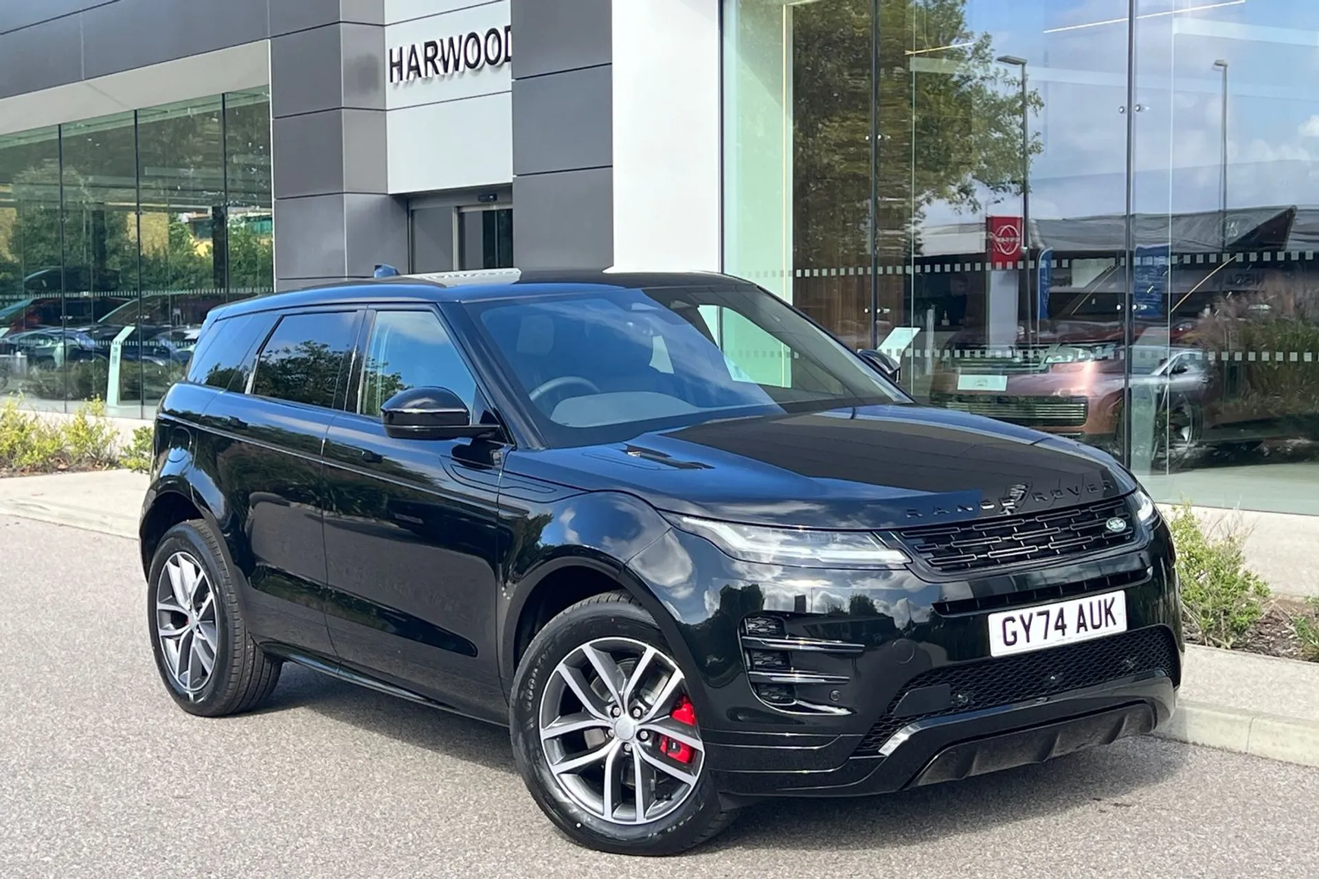 LAND ROVER RANGE ROVER EVOQUE focused image