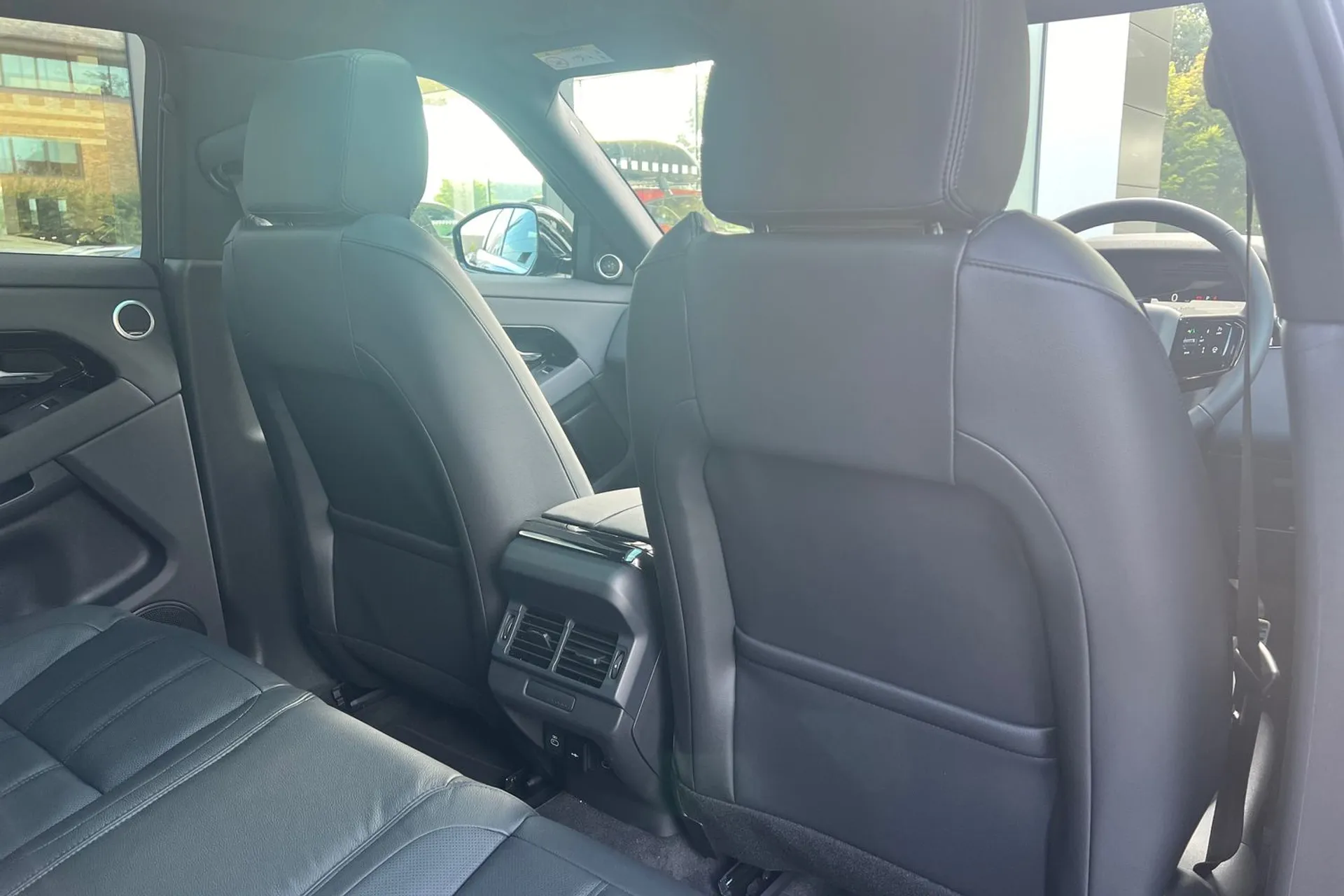 LAND ROVER RANGE ROVER EVOQUE thumbnail image number 33