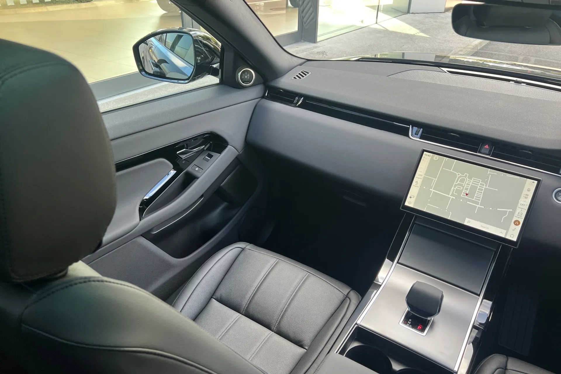 LAND ROVER RANGE ROVER EVOQUE thumbnail image number 23