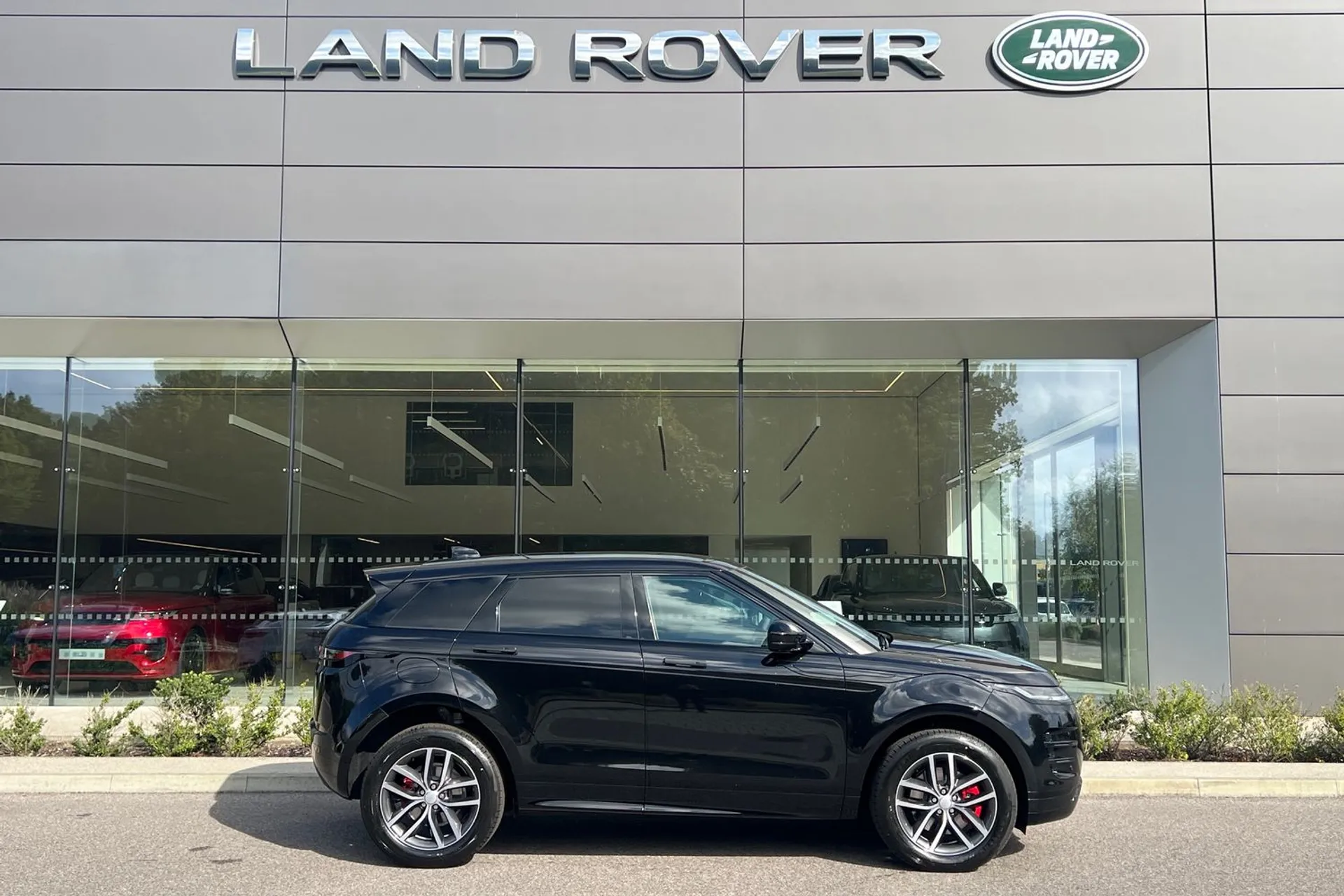 LAND ROVER RANGE ROVER EVOQUE thumbnail image number 2