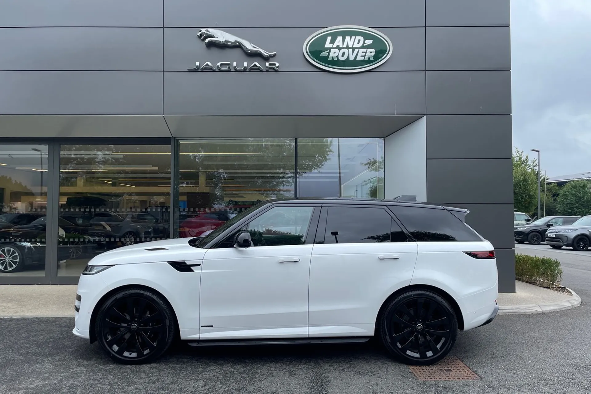 LAND ROVER RANGE ROVER SPORT thumbnail image number 26