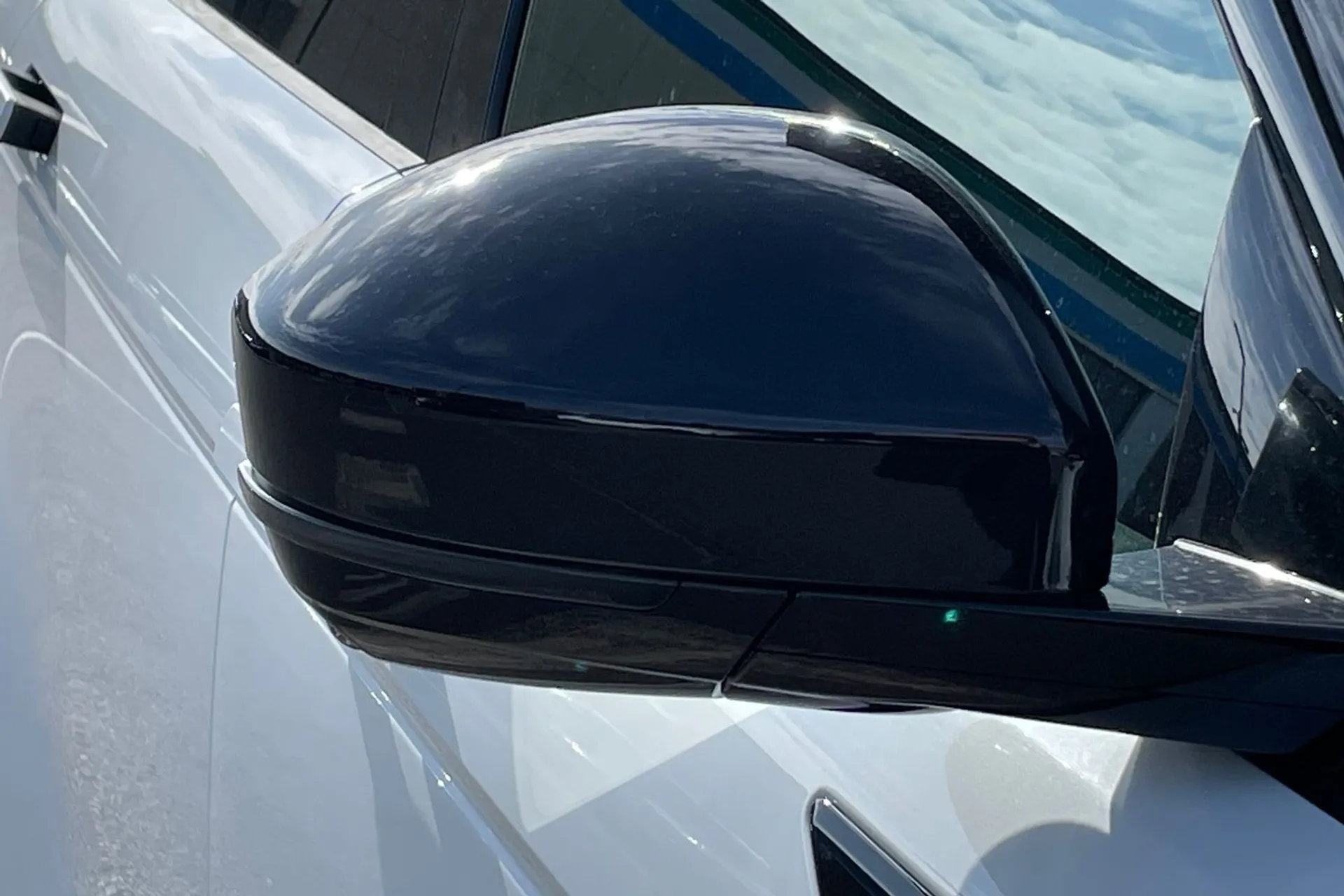 LAND ROVER RANGE ROVER EVOQUE thumbnail image number 32
