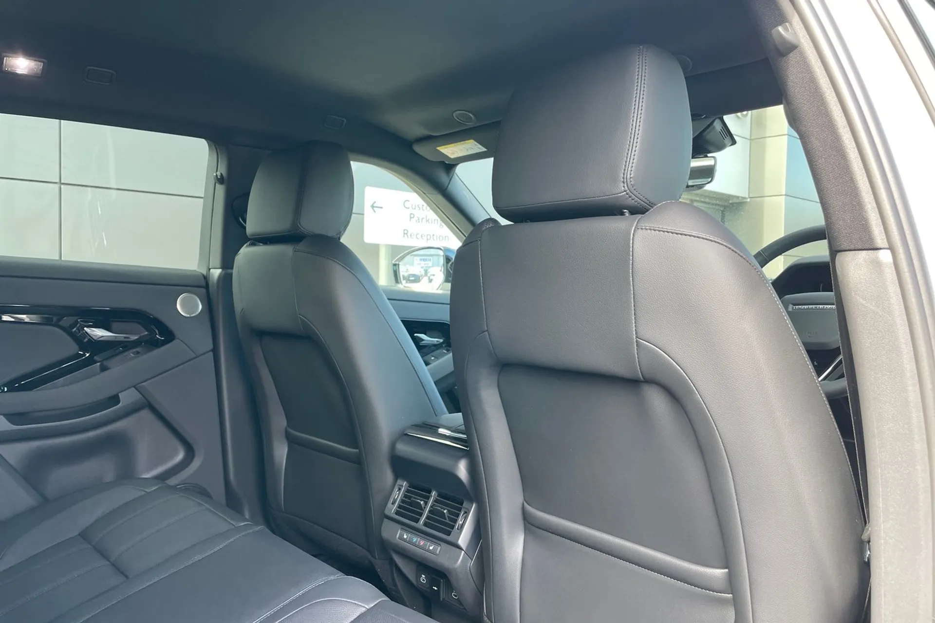 LAND ROVER RANGE ROVER EVOQUE thumbnail image number 39
