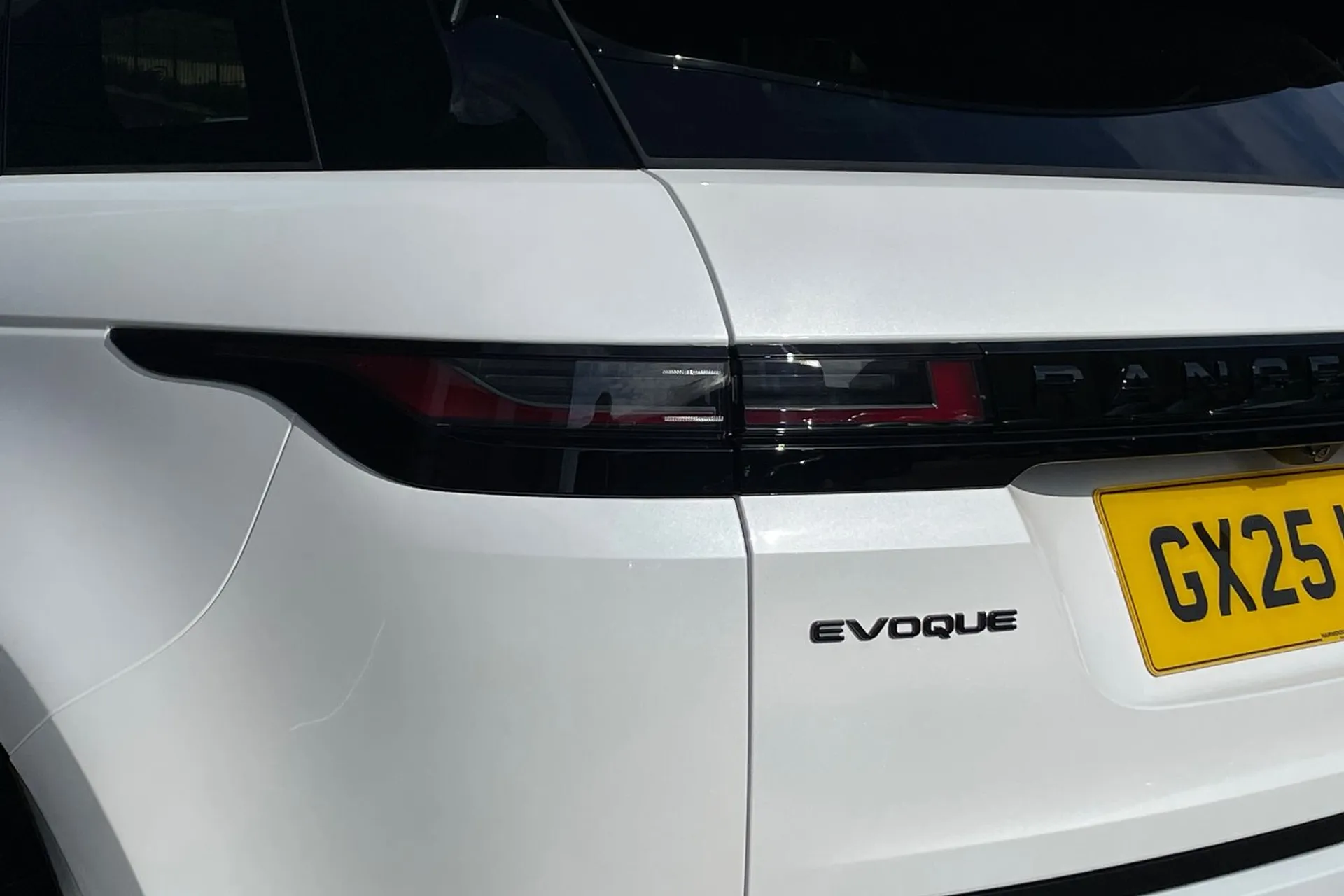 LAND ROVER RANGE ROVER EVOQUE thumbnail image number 33