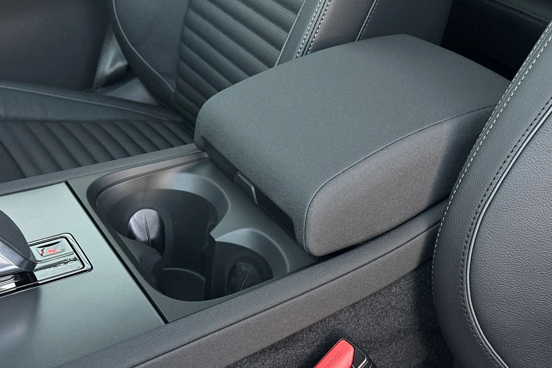 LAND ROVER DISCOVERY SPORT thumbnail image number 47