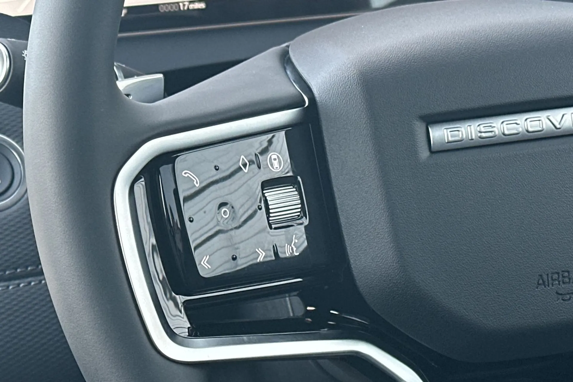 LAND ROVER DISCOVERY SPORT thumbnail image number 43