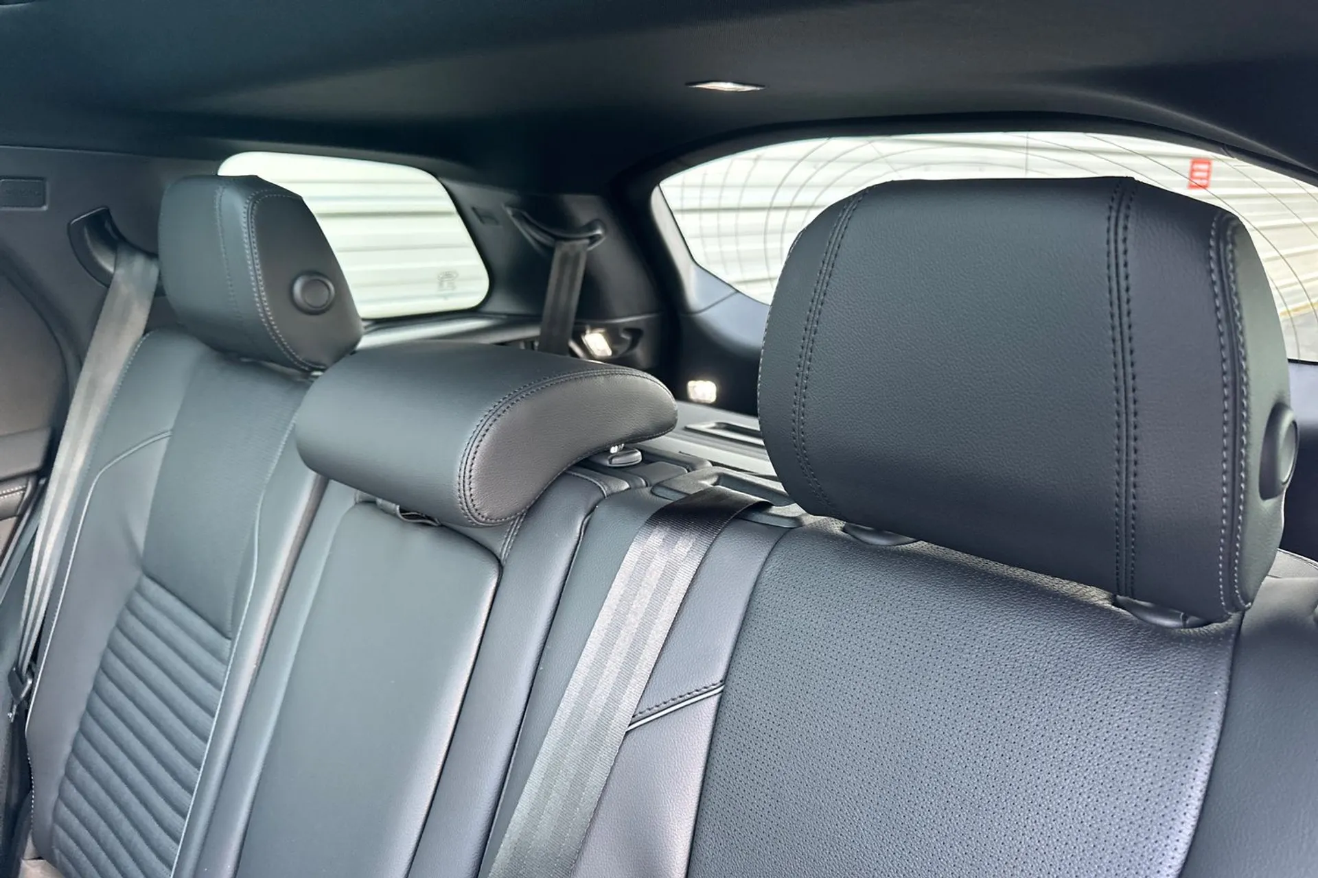 LAND ROVER DISCOVERY SPORT thumbnail image number 23