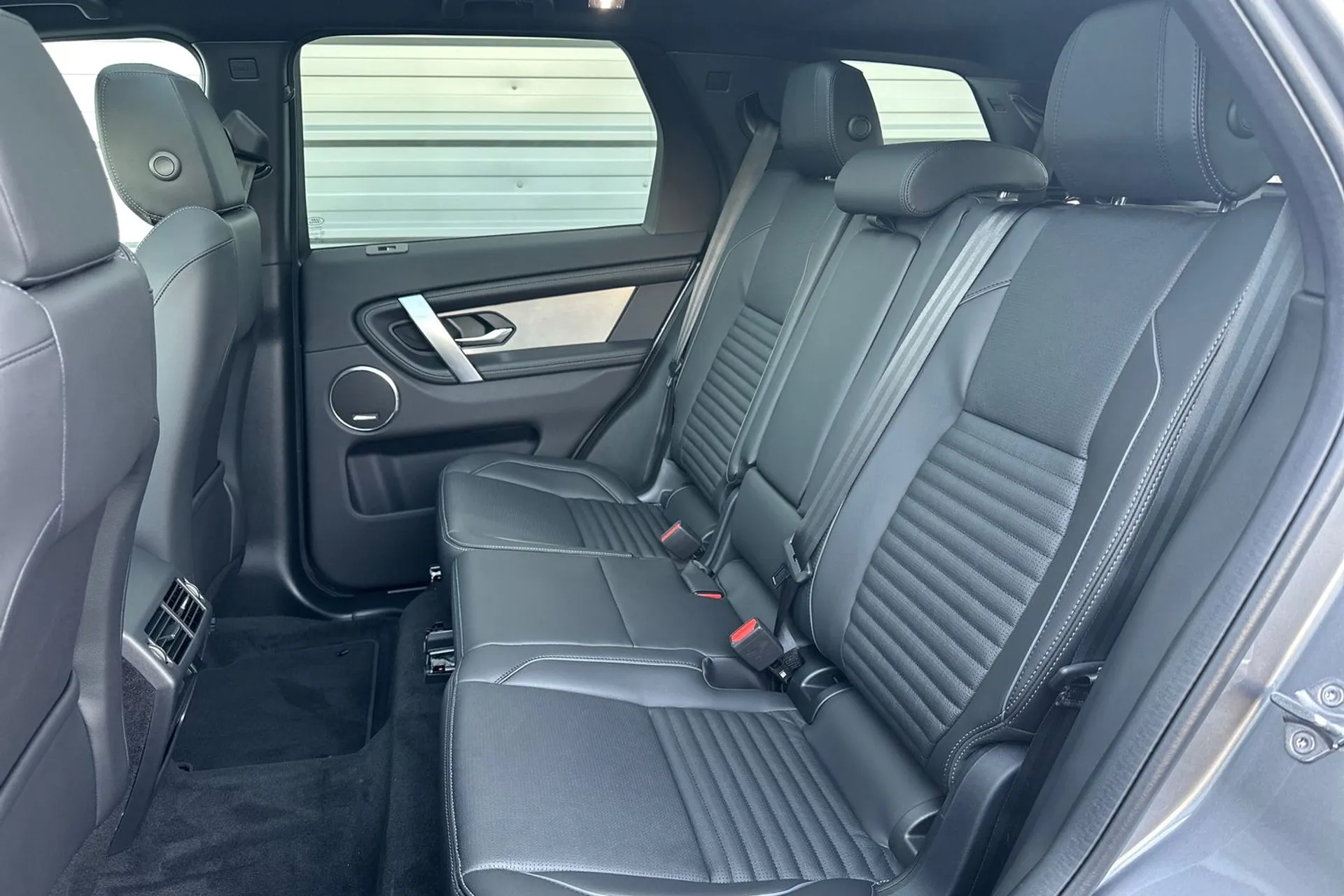 LAND ROVER DISCOVERY SPORT thumbnail image number 38