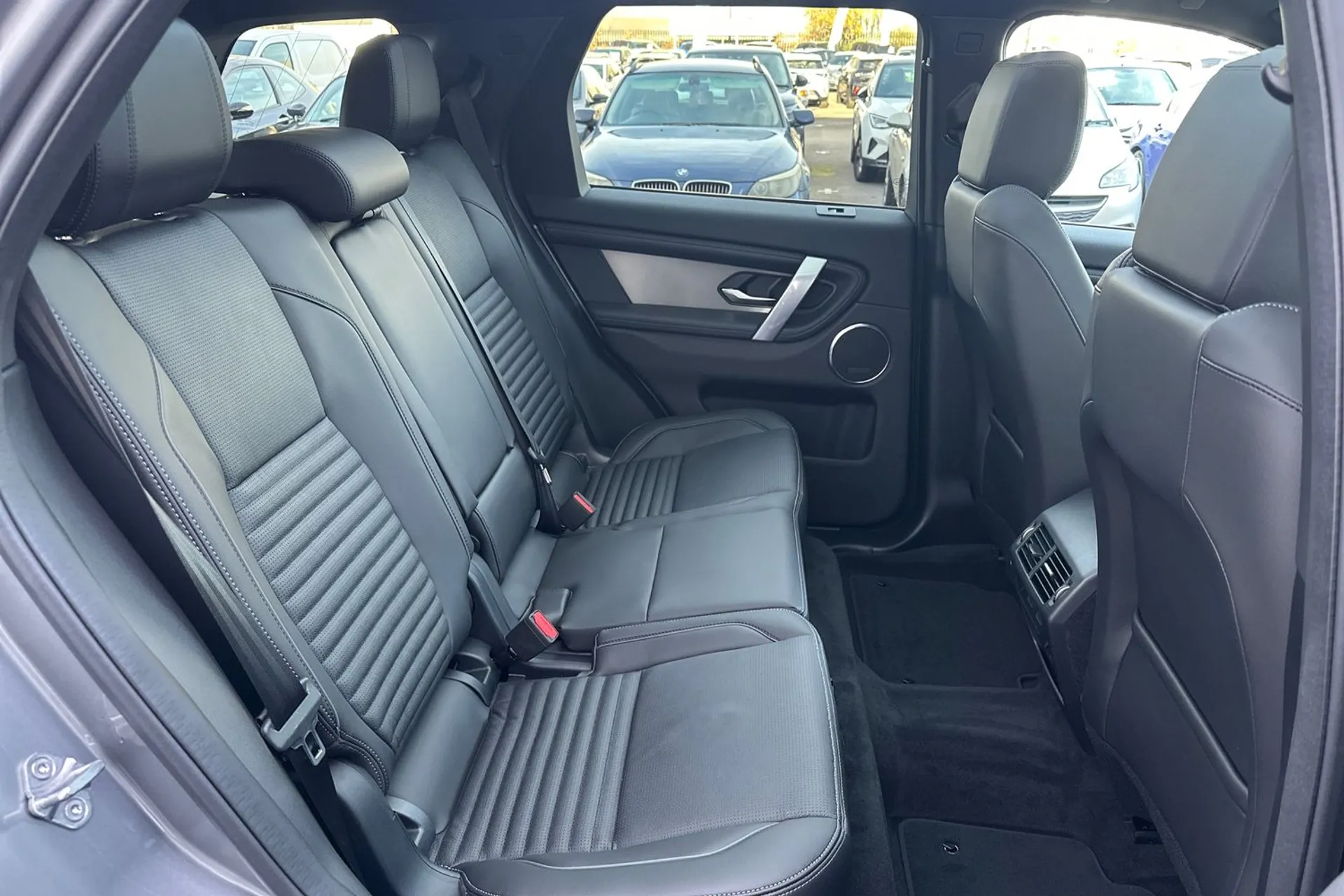 LAND ROVER DISCOVERY SPORT thumbnail image number 33