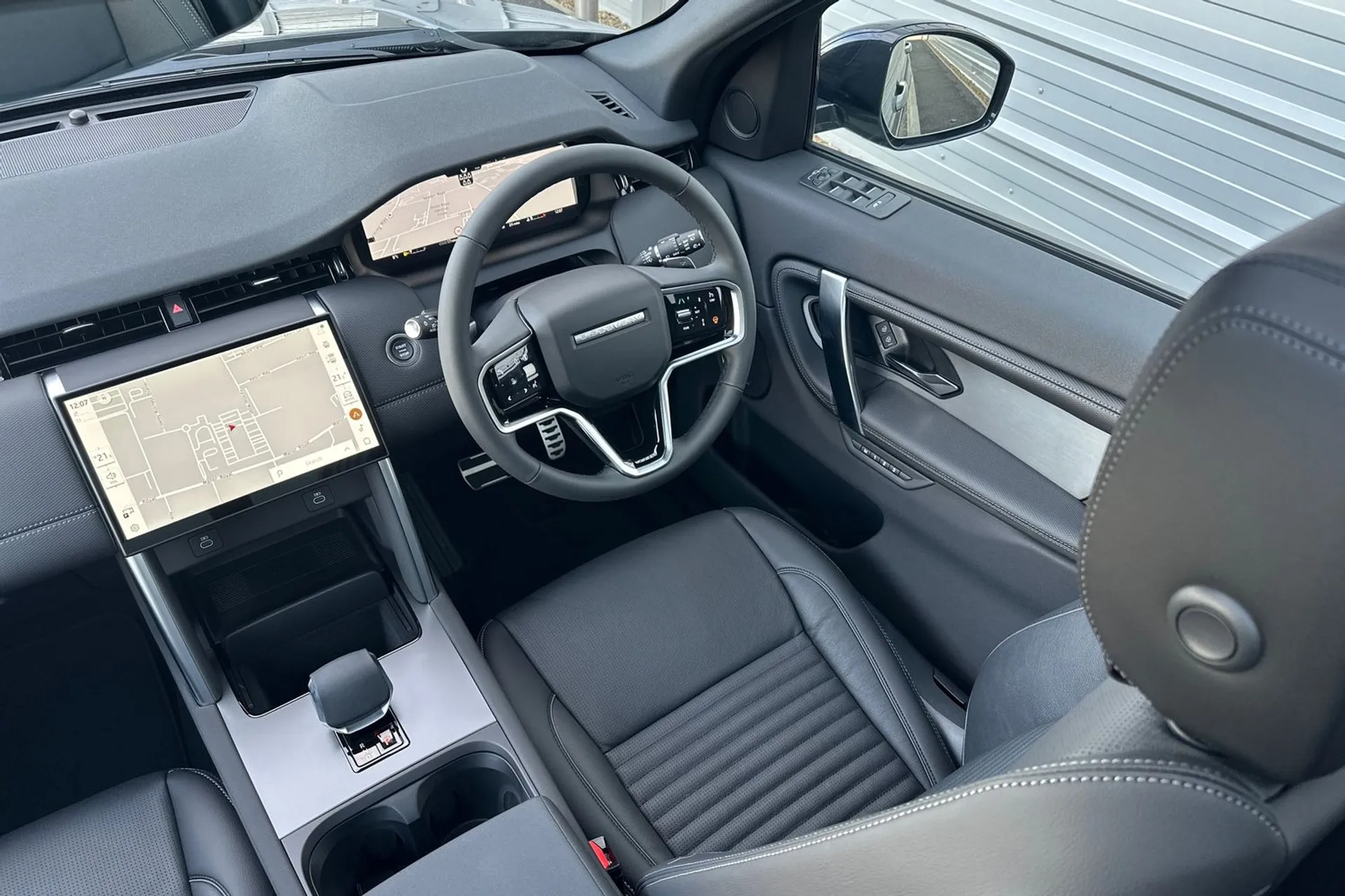 LAND ROVER DISCOVERY SPORT thumbnail image number 21