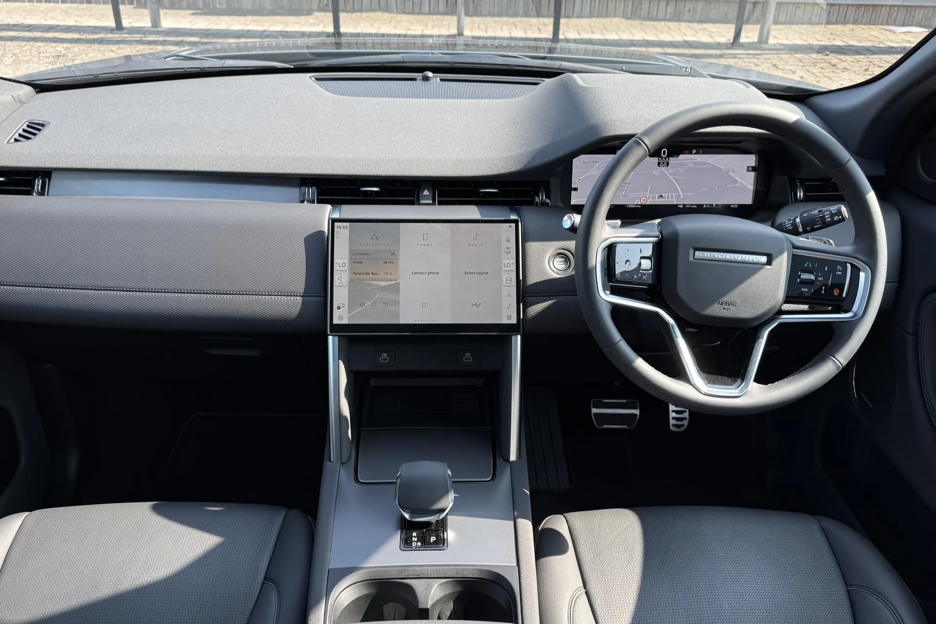 LAND ROVER DISCOVERY SPORT thumbnail image number 3