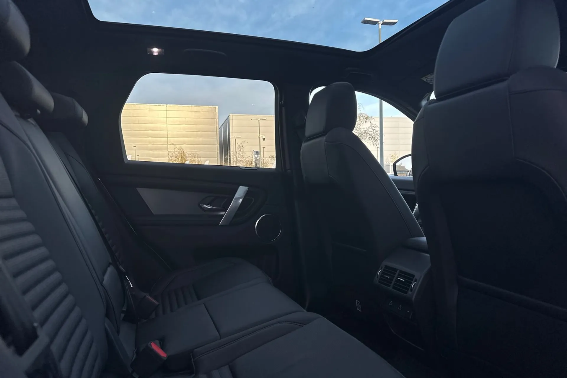 LAND ROVER DISCOVERY SPORT thumbnail image number 35