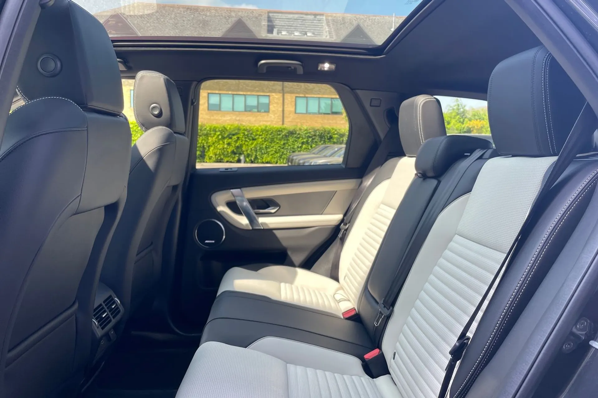 LAND ROVER DISCOVERY SPORT thumbnail image number 47