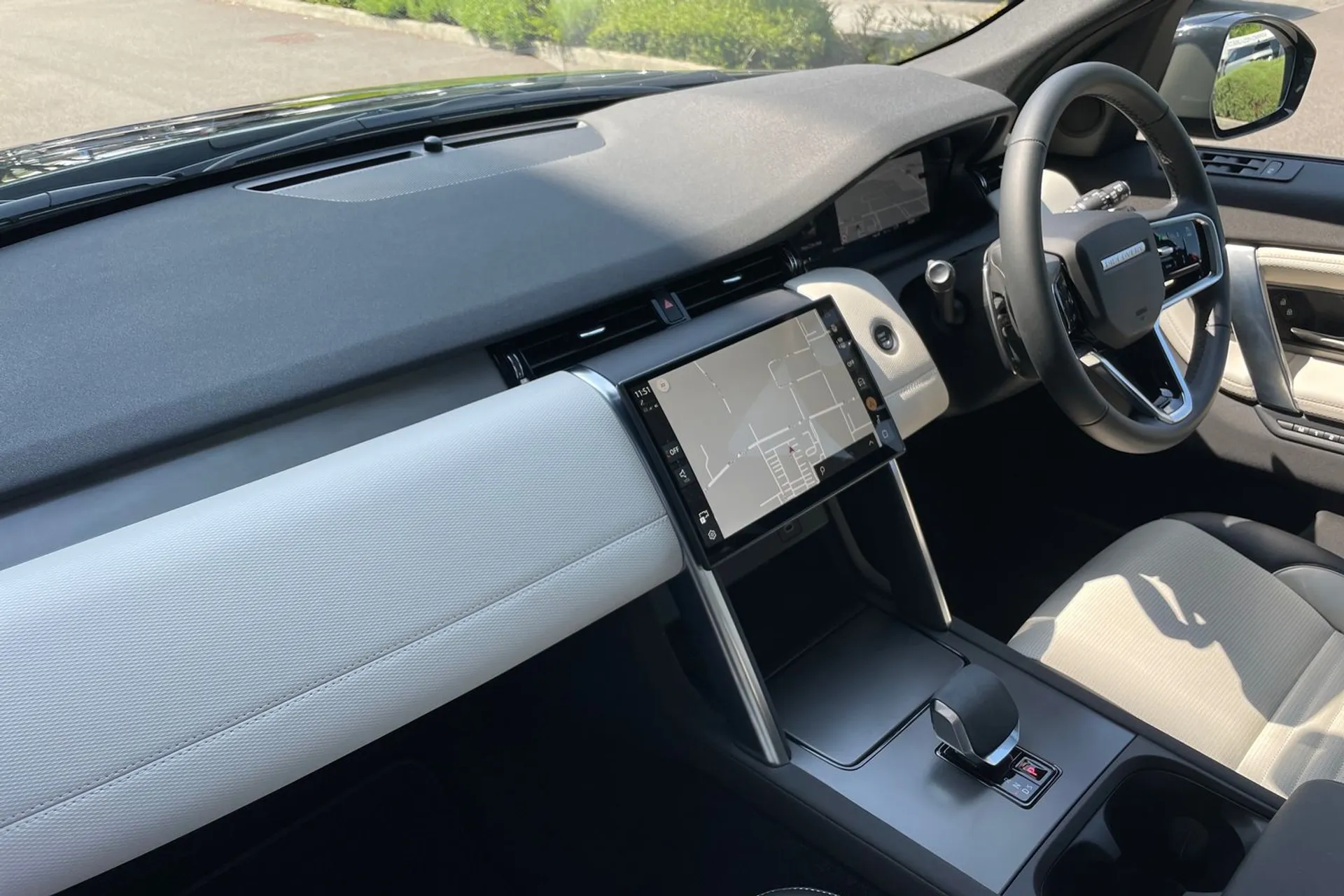 LAND ROVER DISCOVERY SPORT thumbnail image number 45