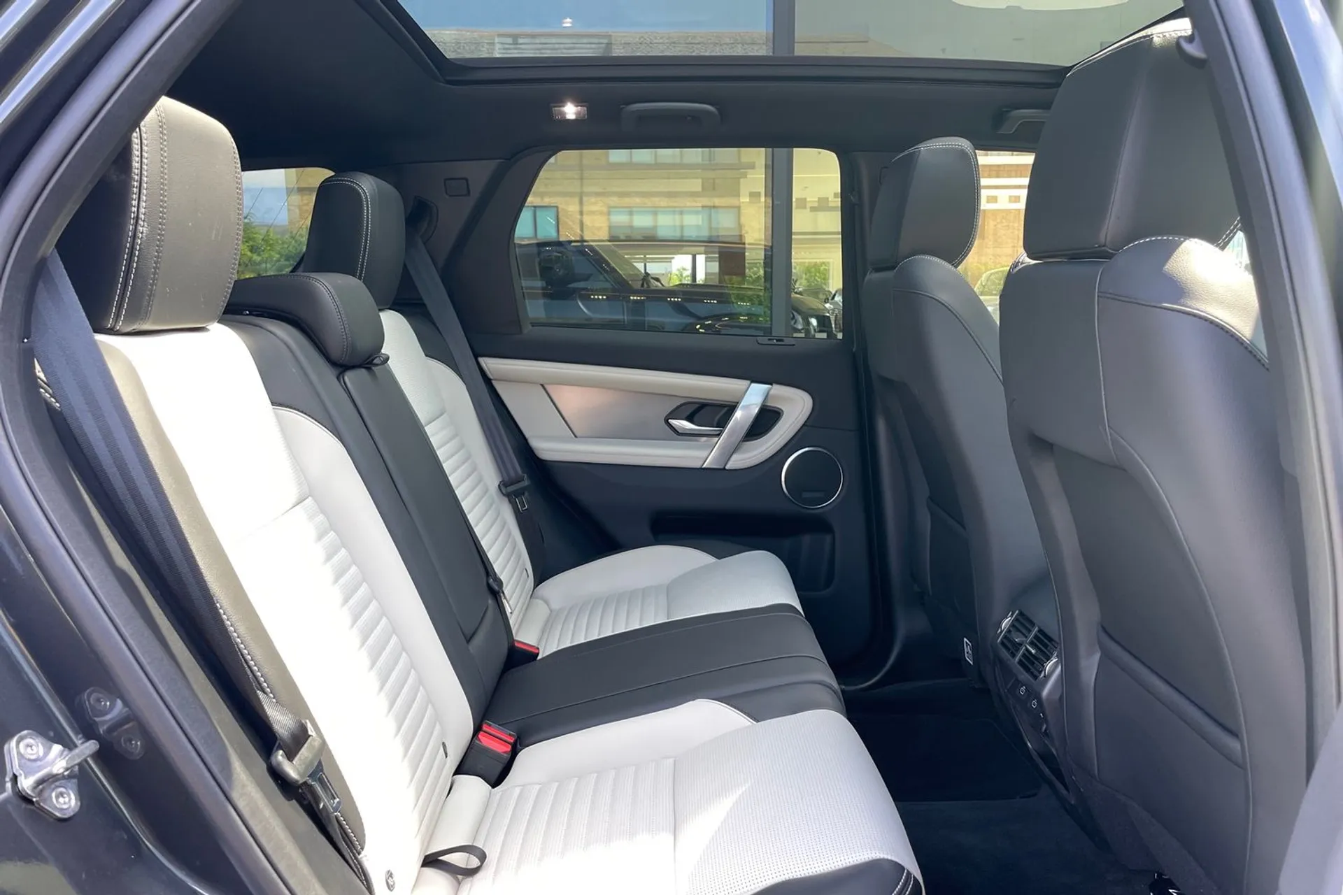 LAND ROVER DISCOVERY SPORT thumbnail image number 33