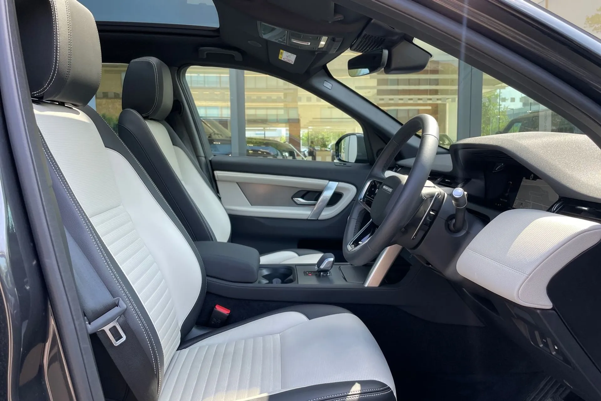 LAND ROVER DISCOVERY SPORT thumbnail image number 44