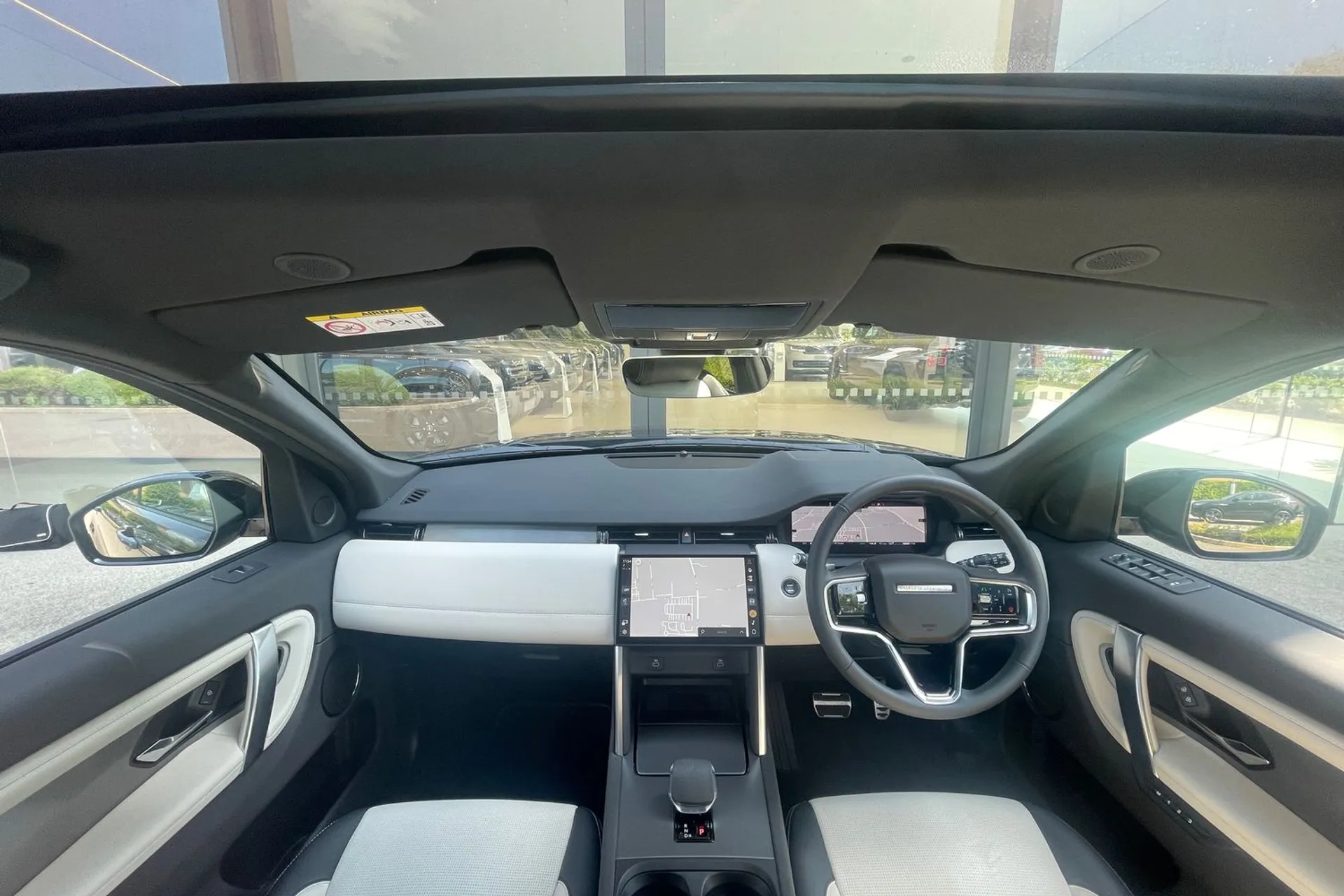 LAND ROVER DISCOVERY SPORT thumbnail image number 3