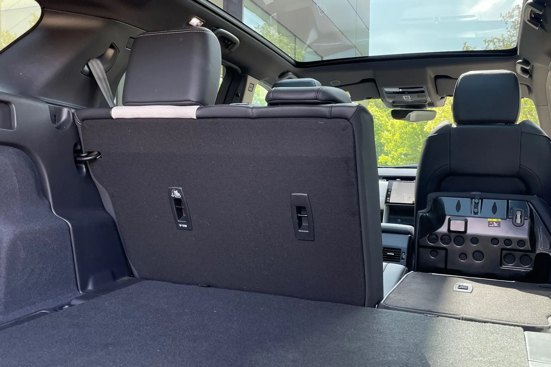 LAND ROVER DISCOVERY SPORT thumbnail image number 32