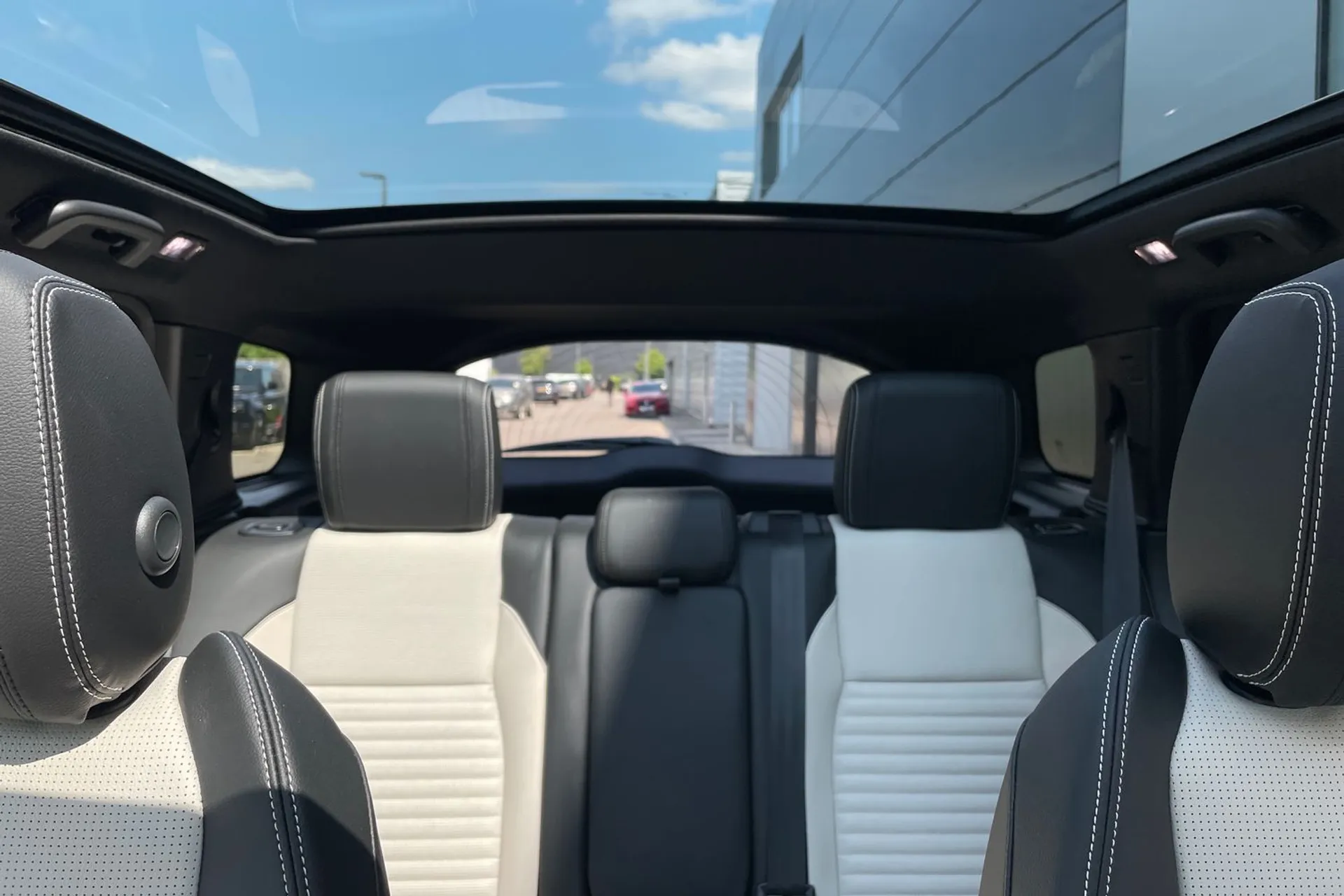 LAND ROVER DISCOVERY SPORT thumbnail image number 23