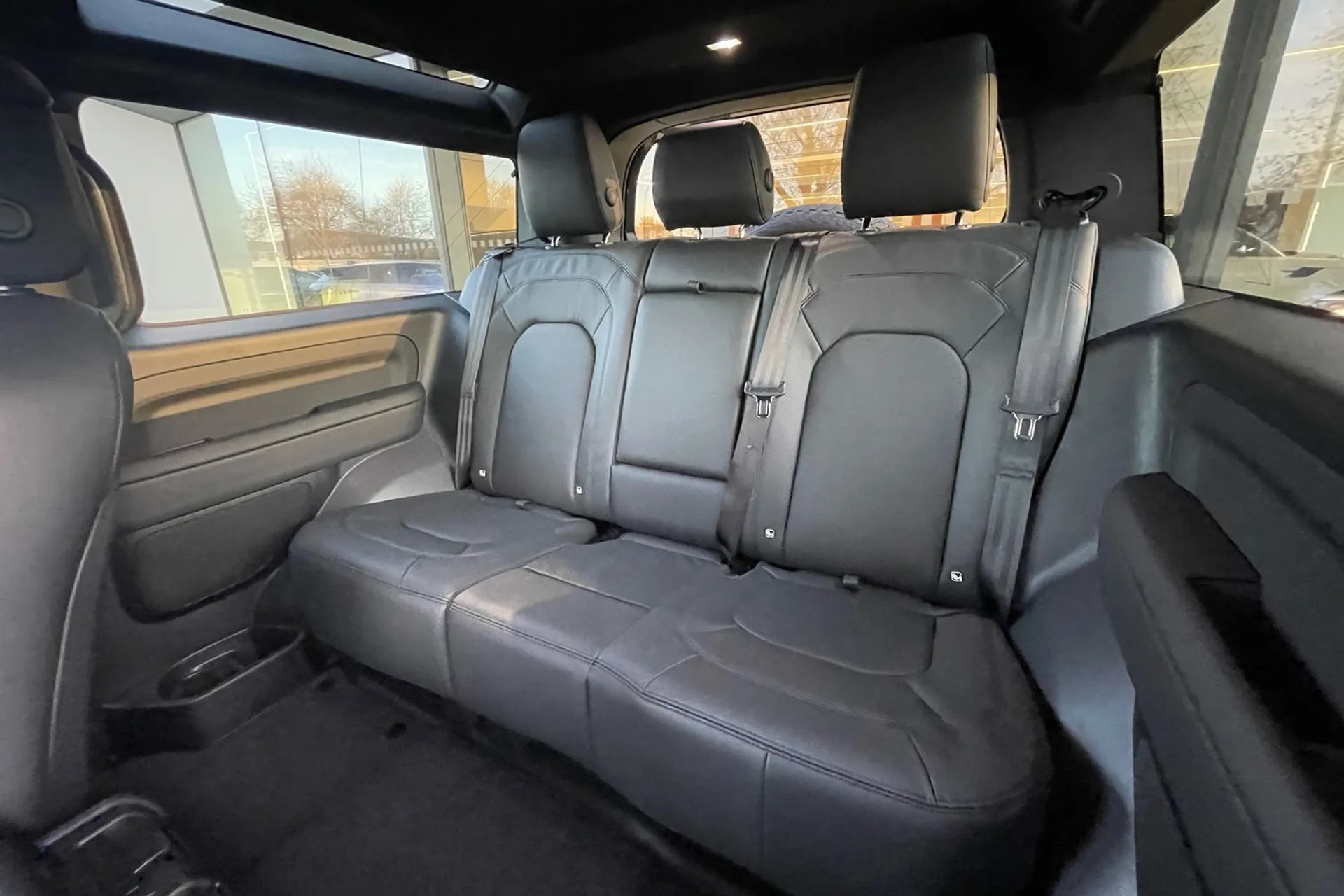 LAND ROVER DEFENDER thumbnail image number 48