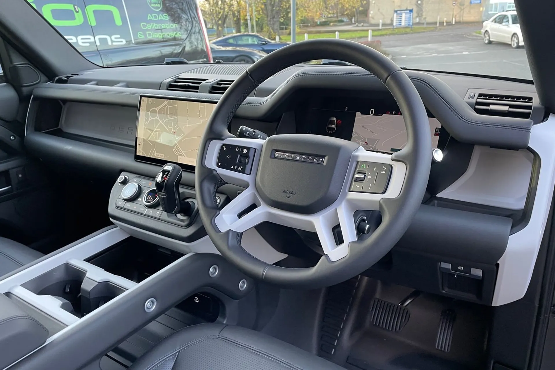 LAND ROVER DEFENDER thumbnail image number 31