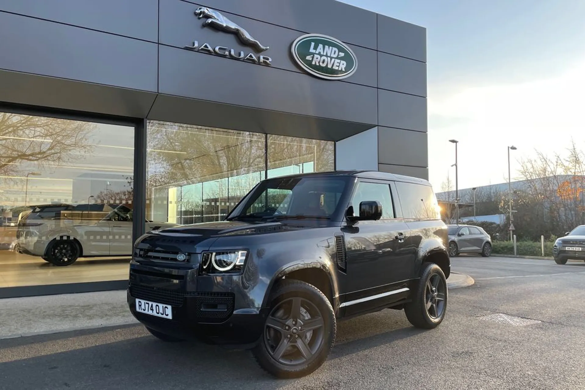 LAND ROVER DEFENDER thumbnail image number 28