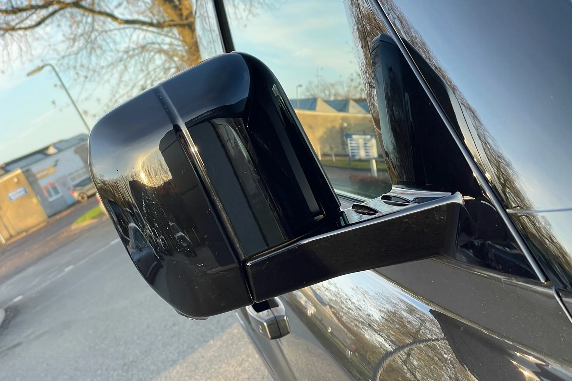 LAND ROVER DEFENDER thumbnail image number 56