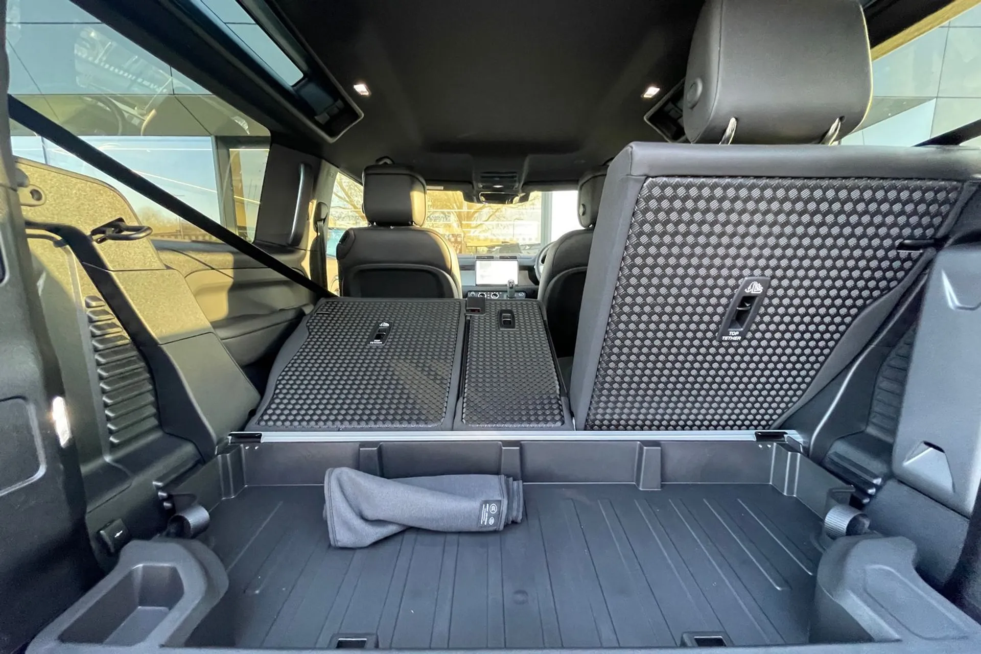 LAND ROVER DEFENDER thumbnail image number 41