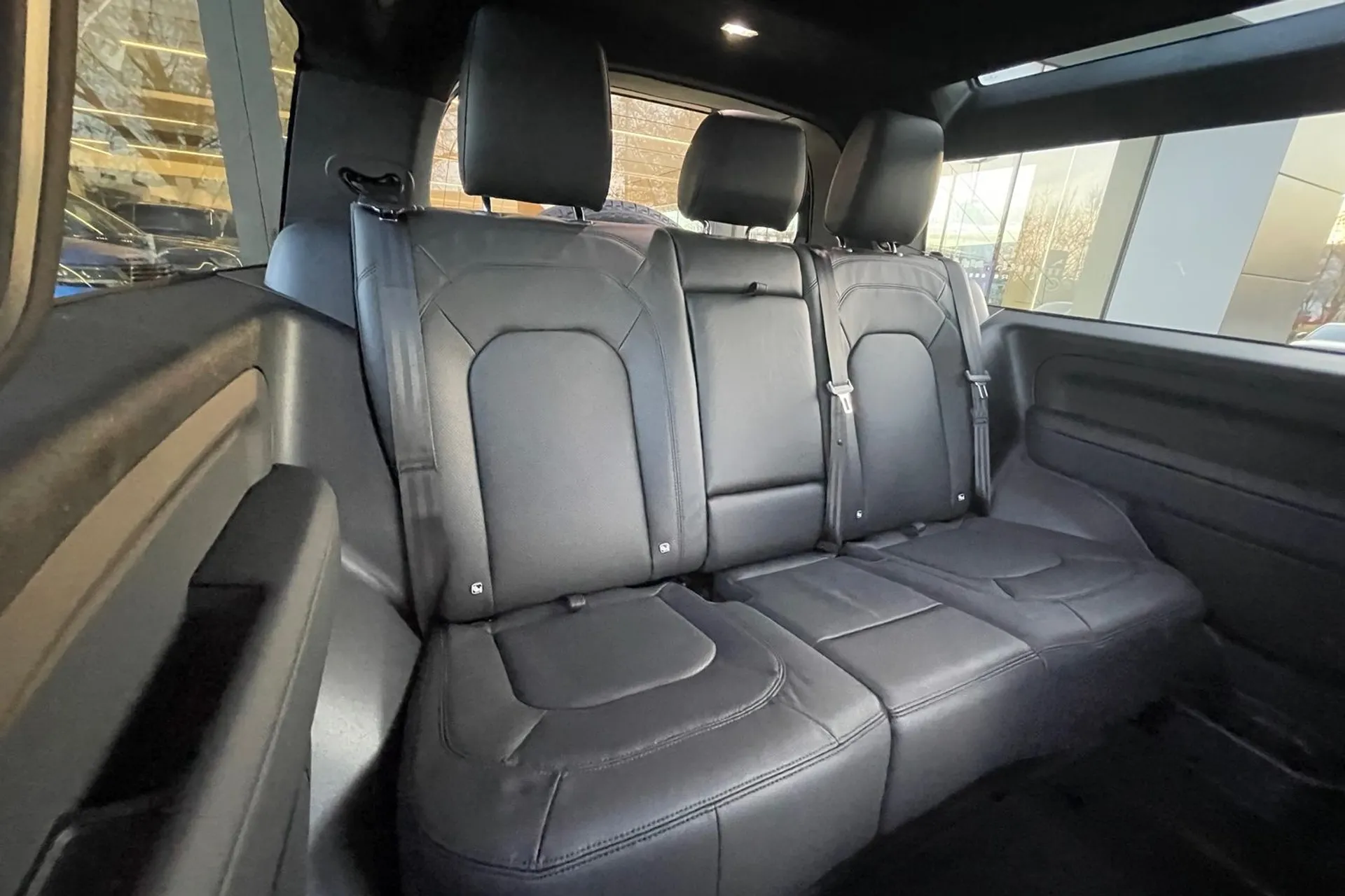 LAND ROVER DEFENDER thumbnail image number 42