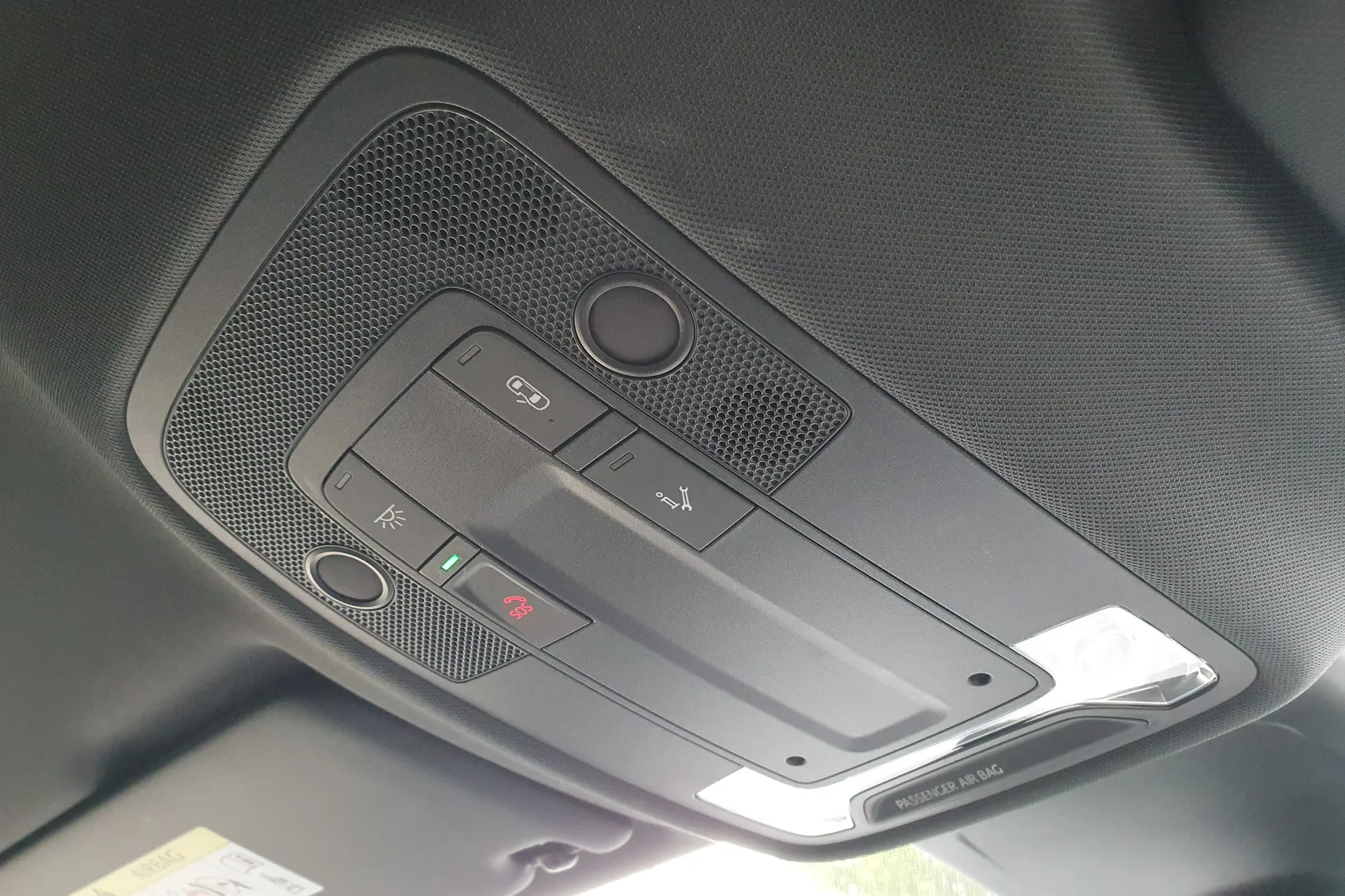 Audi Q3 thumbnail image number 18