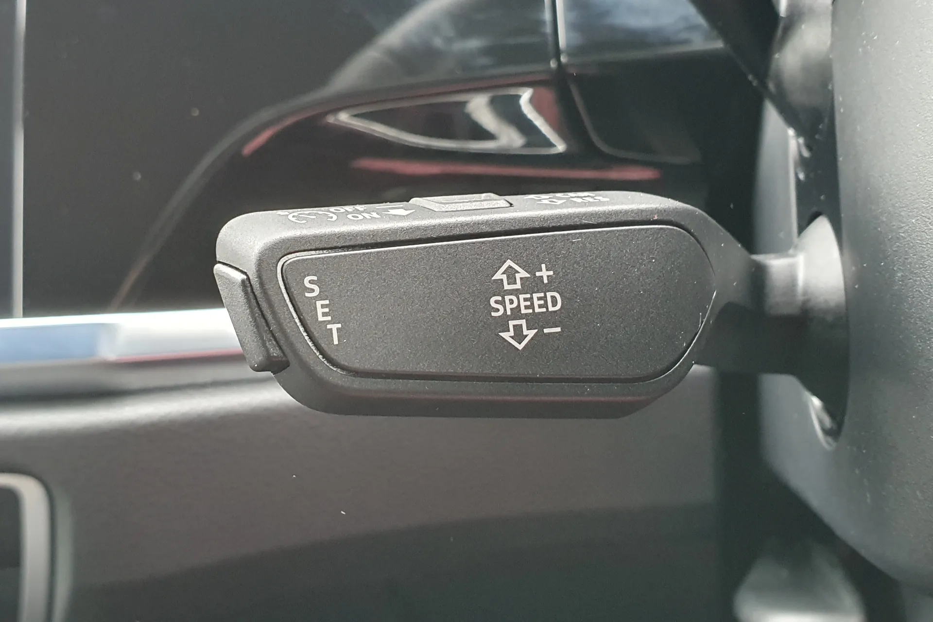 Audi Q3 thumbnail image number 13