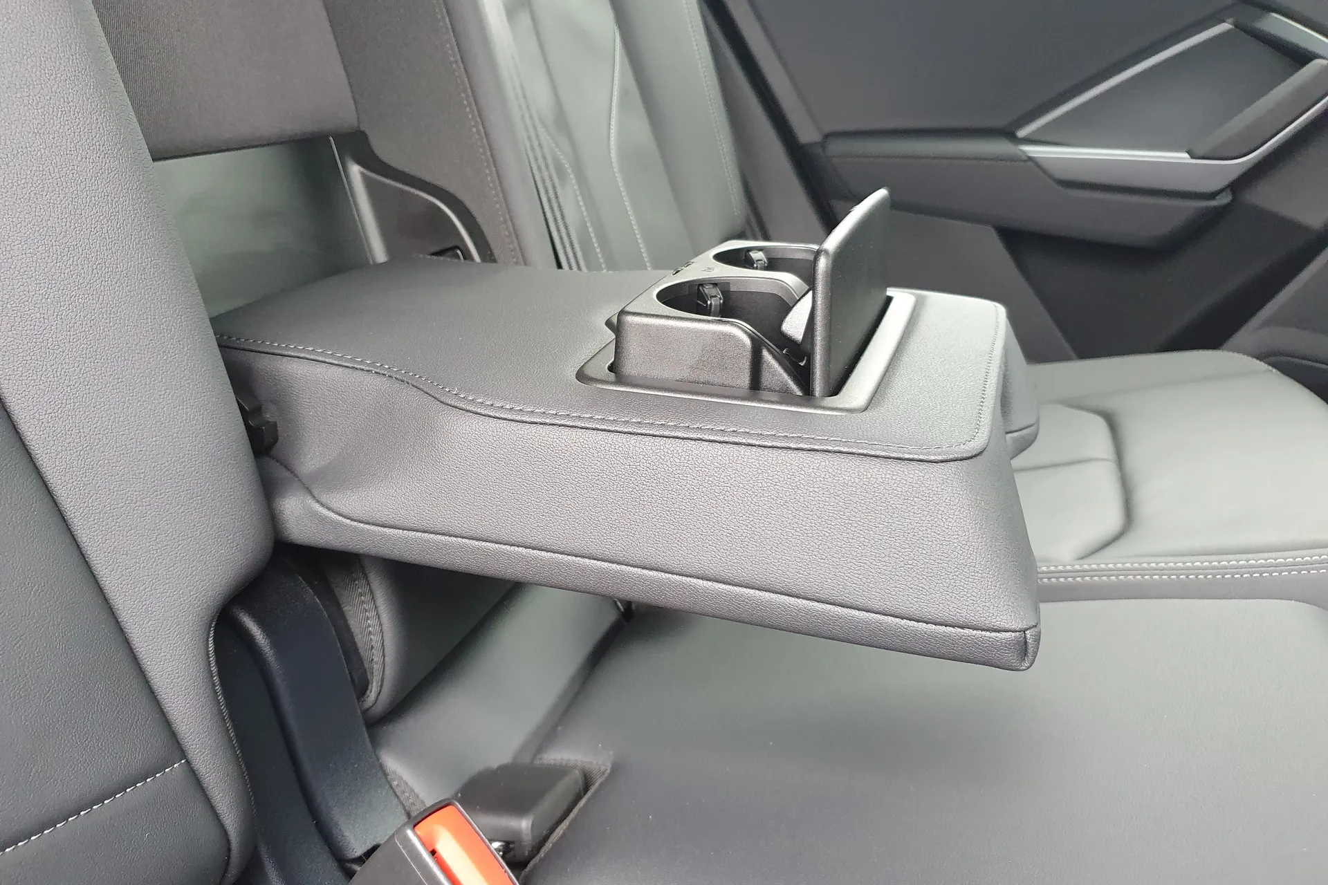 Audi Q3 thumbnail image number 44