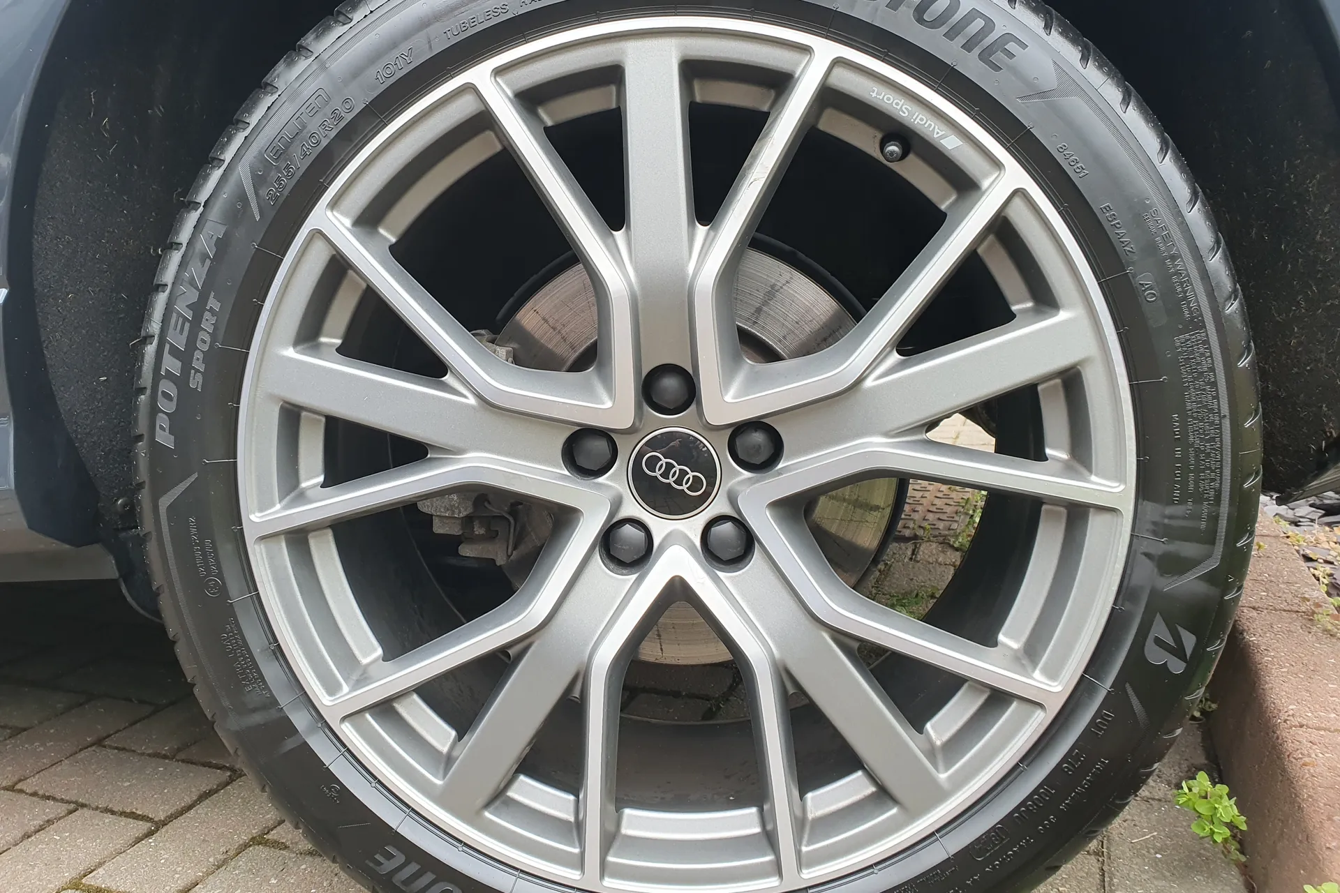 Audi Q3 thumbnail image number 8