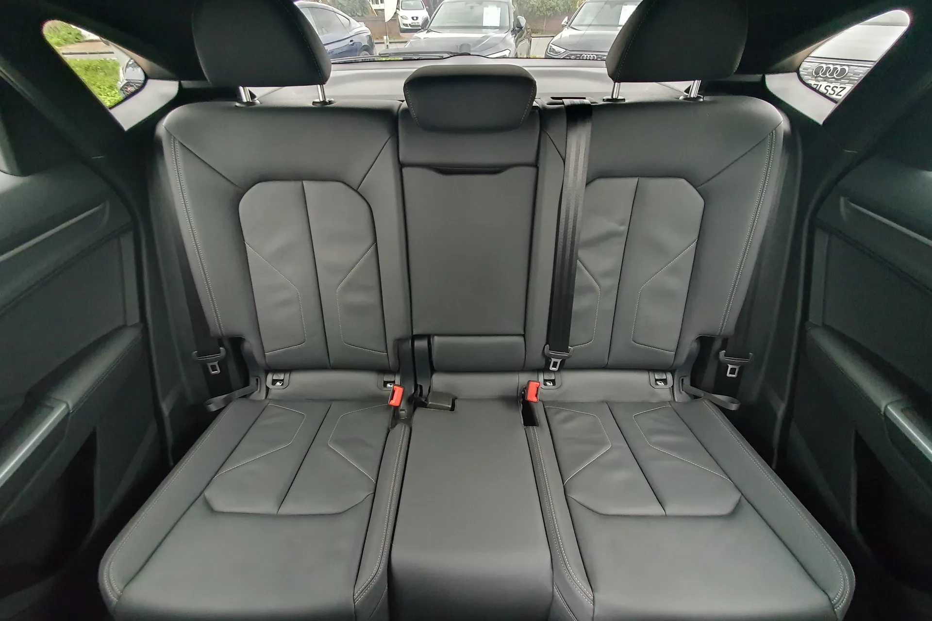 Audi Q3 thumbnail image number 7