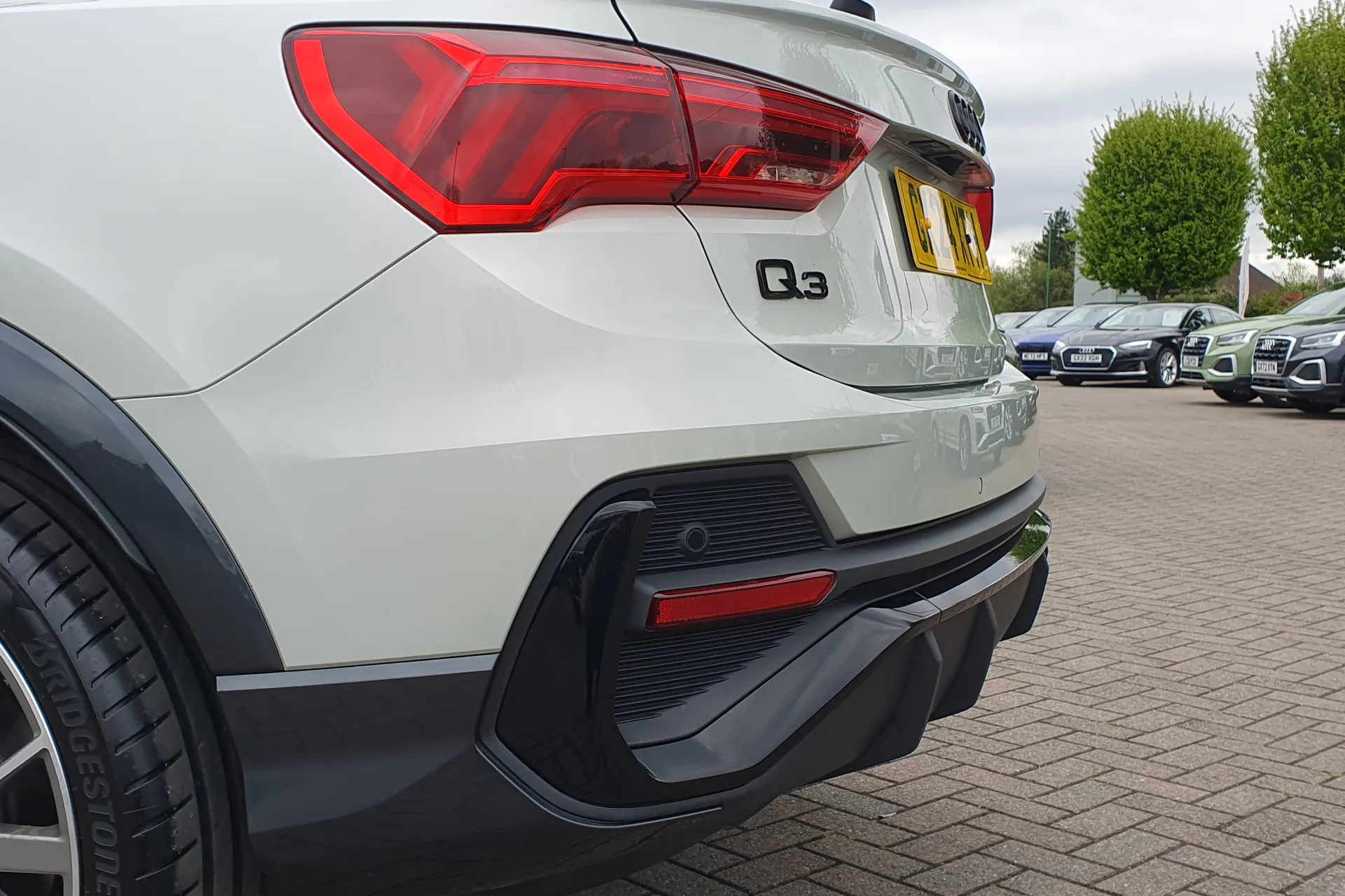 Audi Q3 thumbnail image number 28