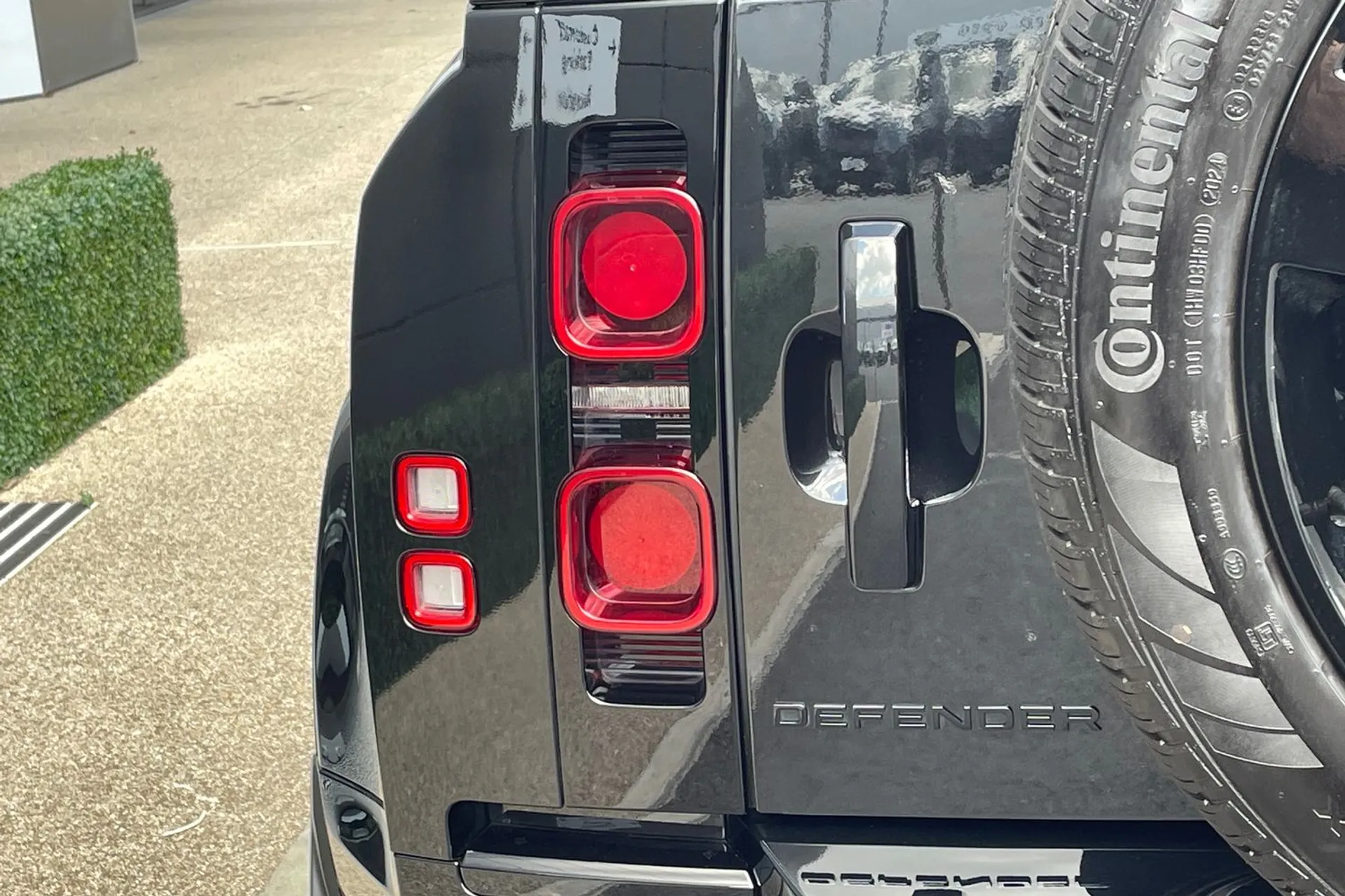 LAND ROVER DEFENDER thumbnail image number 25
