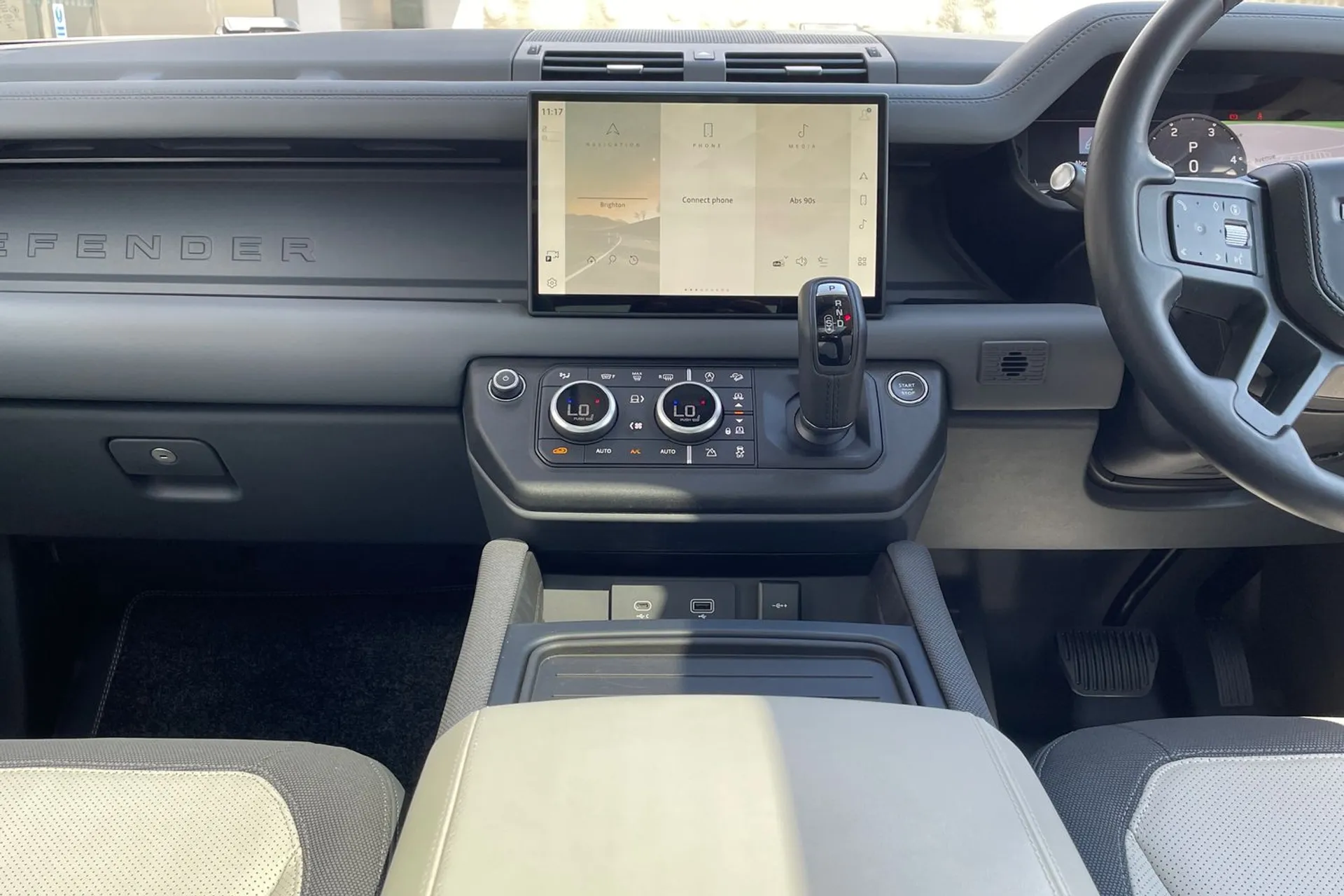 LAND ROVER DEFENDER thumbnail image number 47
