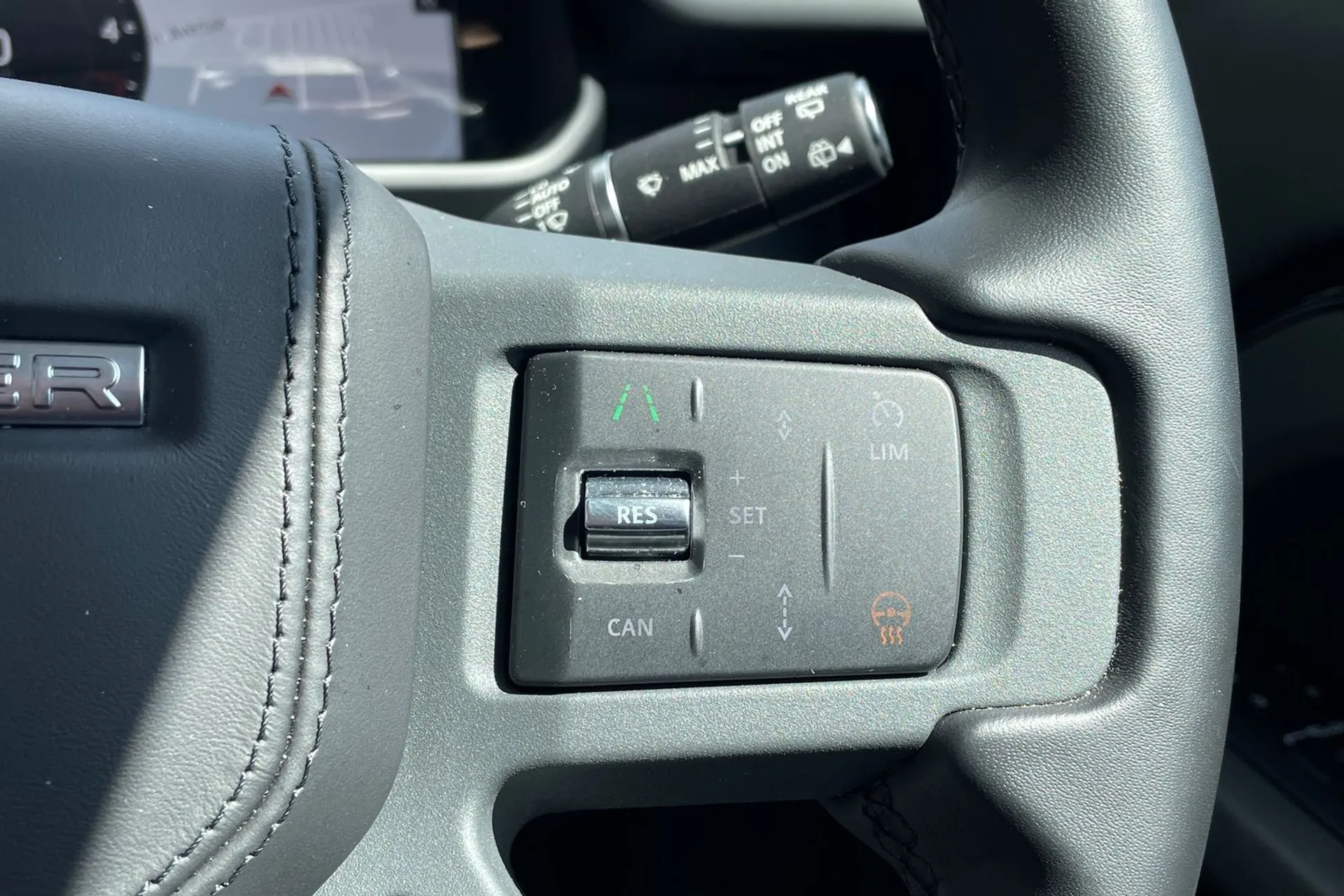 LAND ROVER DEFENDER thumbnail image number 49