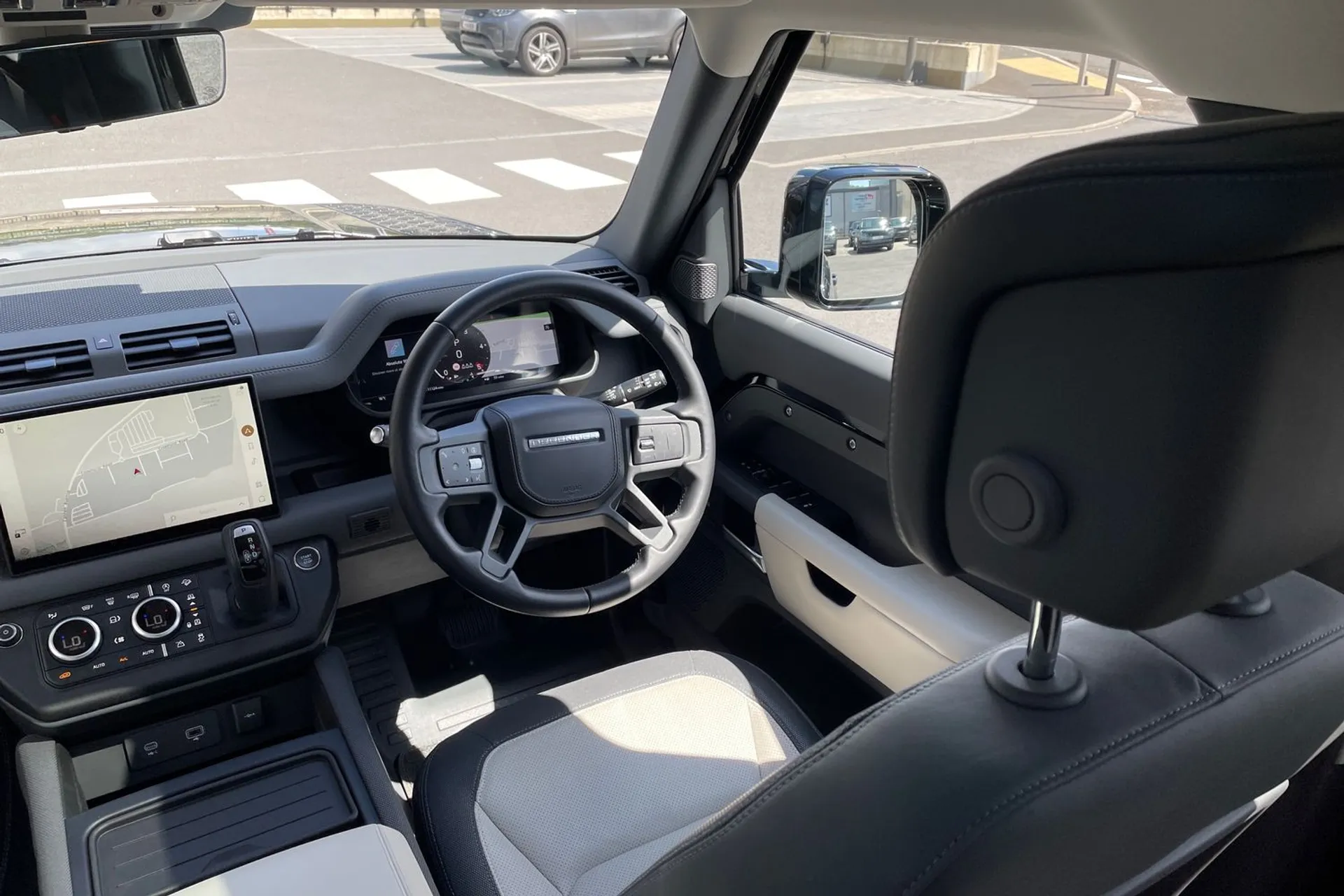 LAND ROVER DEFENDER thumbnail image number 43