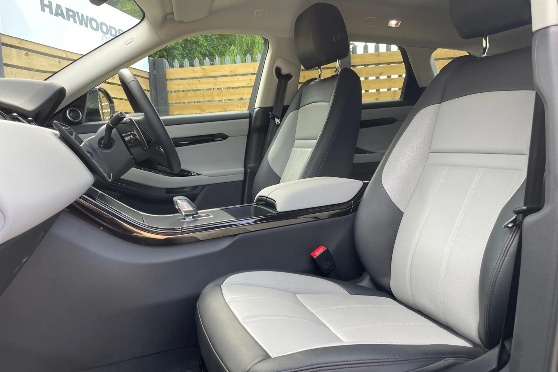 LAND ROVER RANGE ROVER EVOQUE thumbnail image number 30