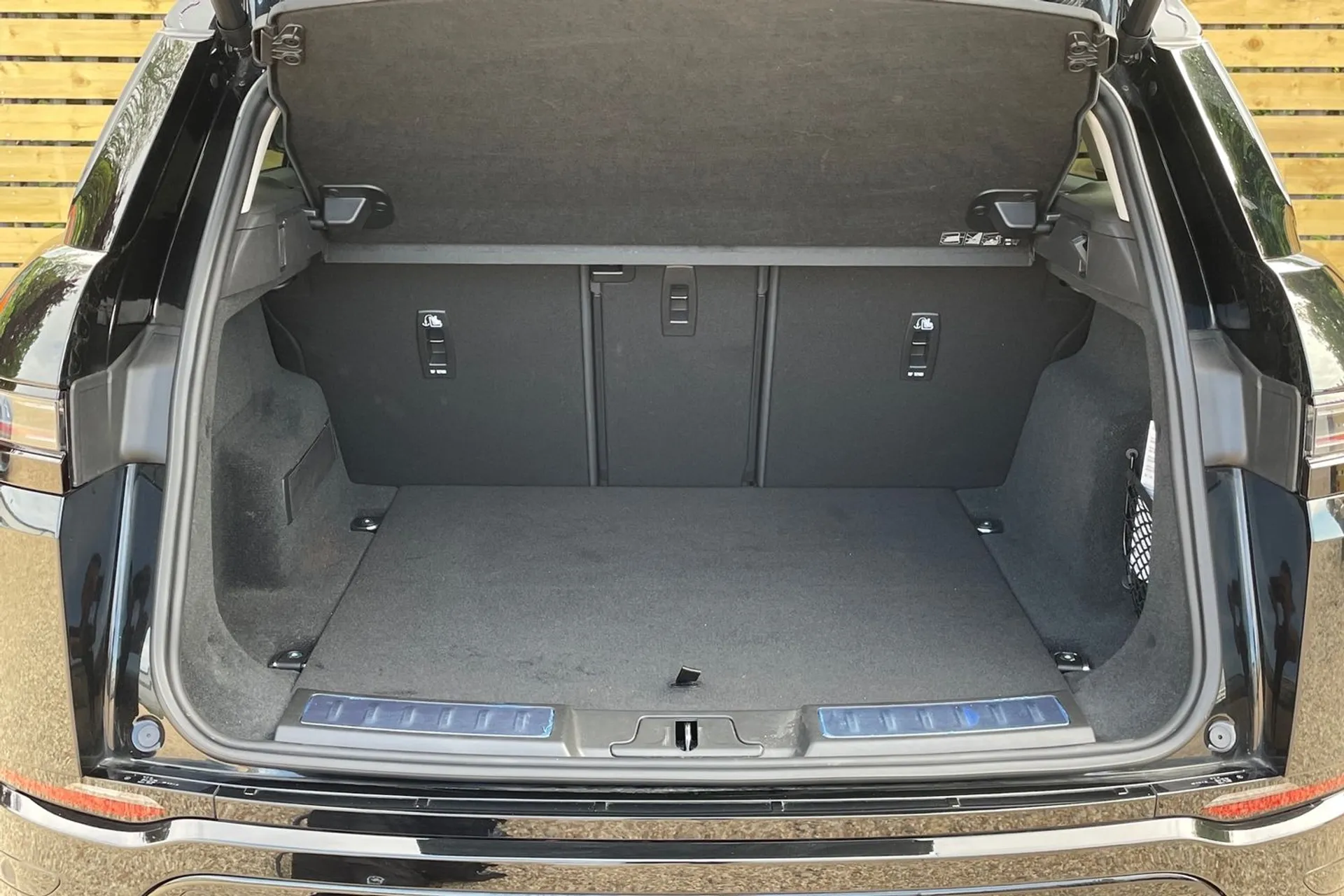 LAND ROVER RANGE ROVER EVOQUE thumbnail image number 21